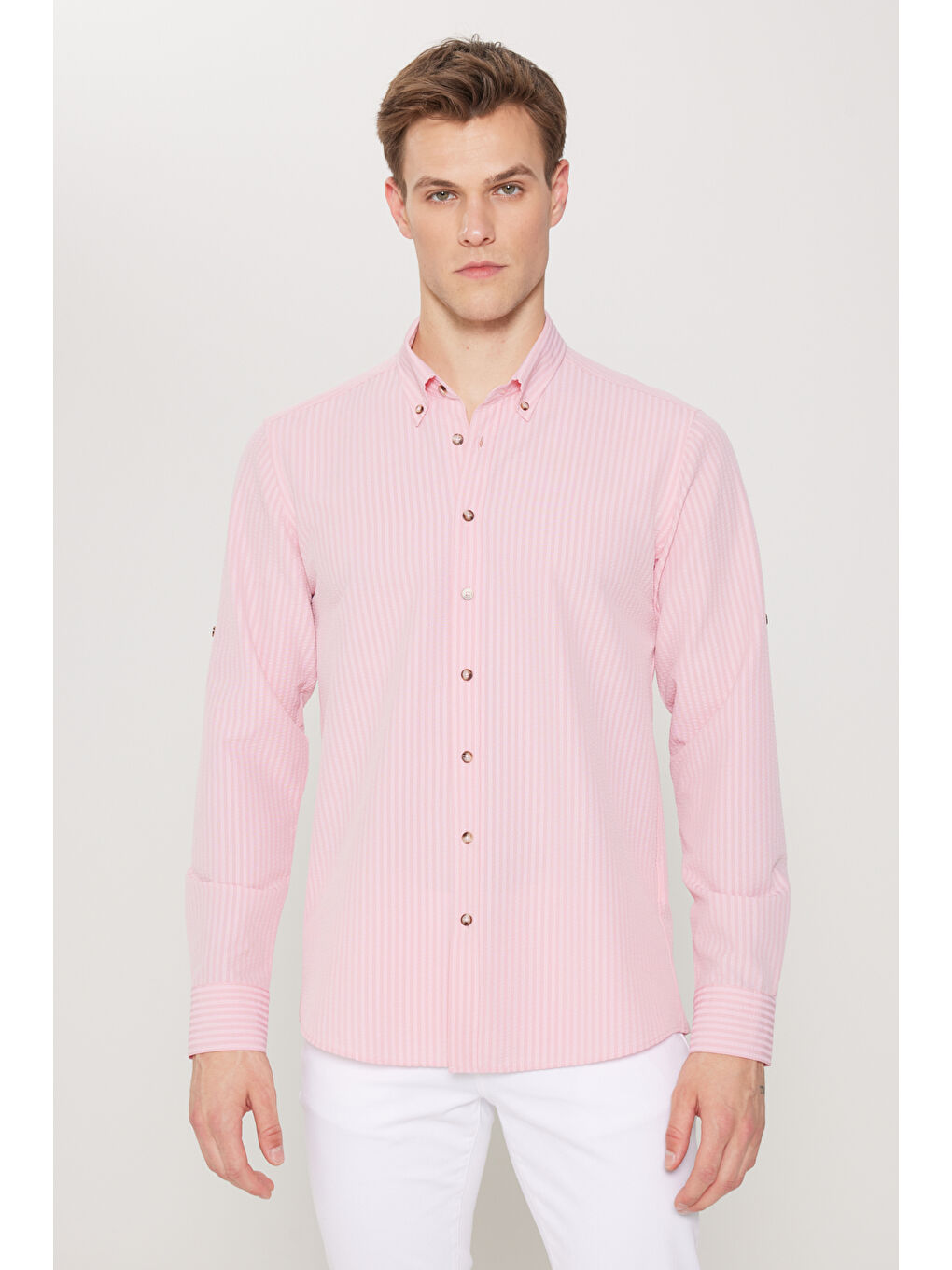 Erkek Pembe Slim Fit Dar Kesim Gofre Desenli Düğmeli Yaka Hafif Kumaş Gömlek
