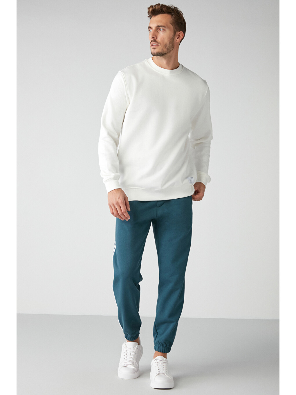 Travıs Erkek Organik Kumaşlı Yumuşacık Regular Fit Yuvarlak Yakalı Beyaz Sweatshirt-4