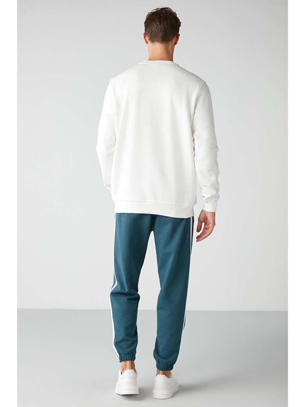 Travıs Erkek Organik Kumaşlı Yumuşacık Regular Fit Yuvarlak Yakalı Beyaz Sweatshirt-5