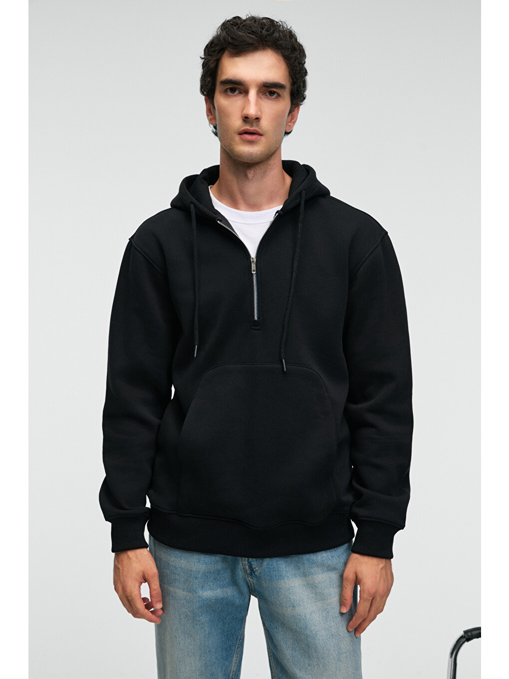 Justus Erkek Kapüşonlu Kanguru Cepli Fermuar Yakalı Siyah Sweatshirt-2