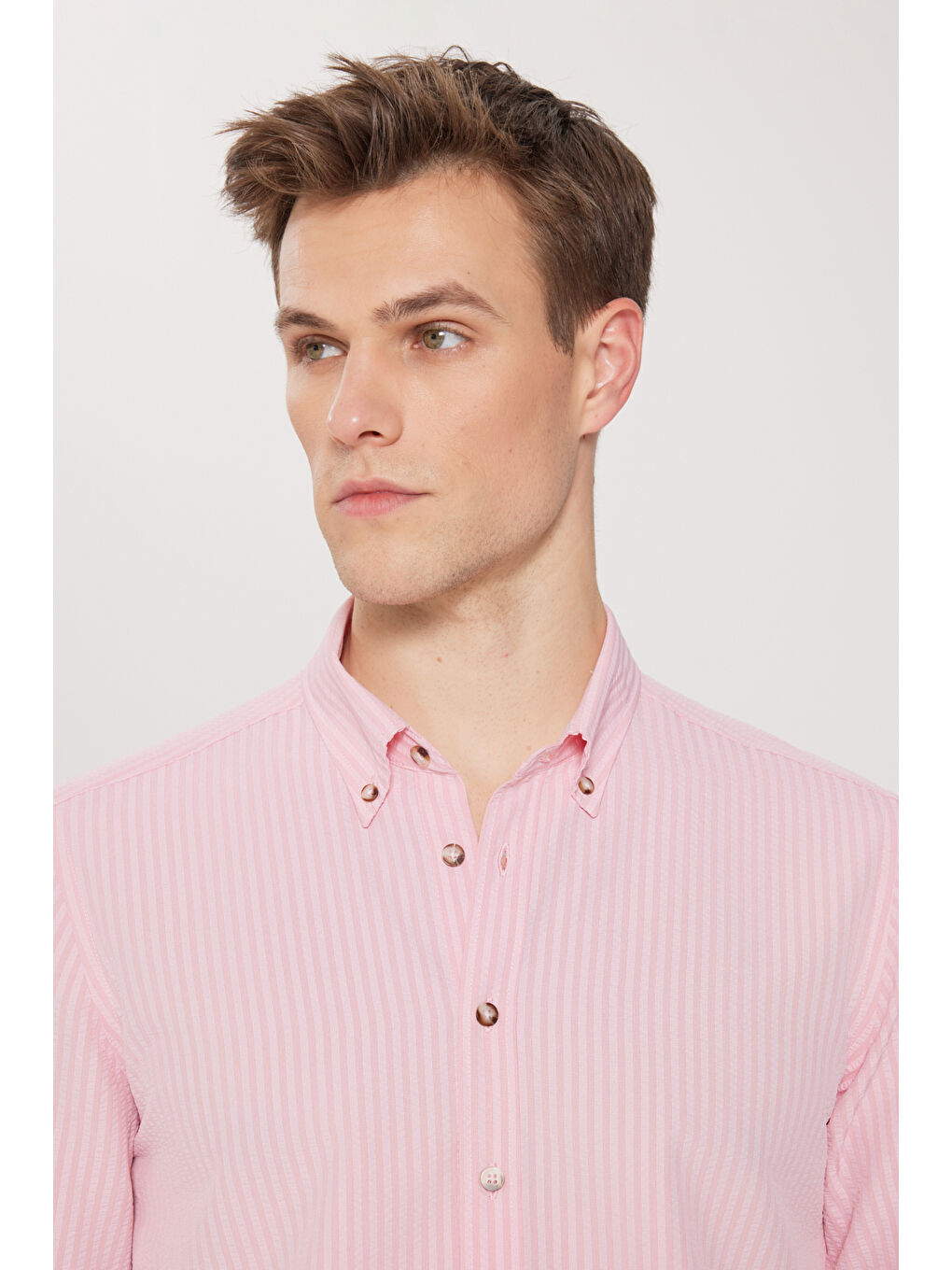 Erkek Pembe Slim Fit Dar Kesim Gofre Desenli Düğmeli Yaka Hafif Kumaş Gömlek-4