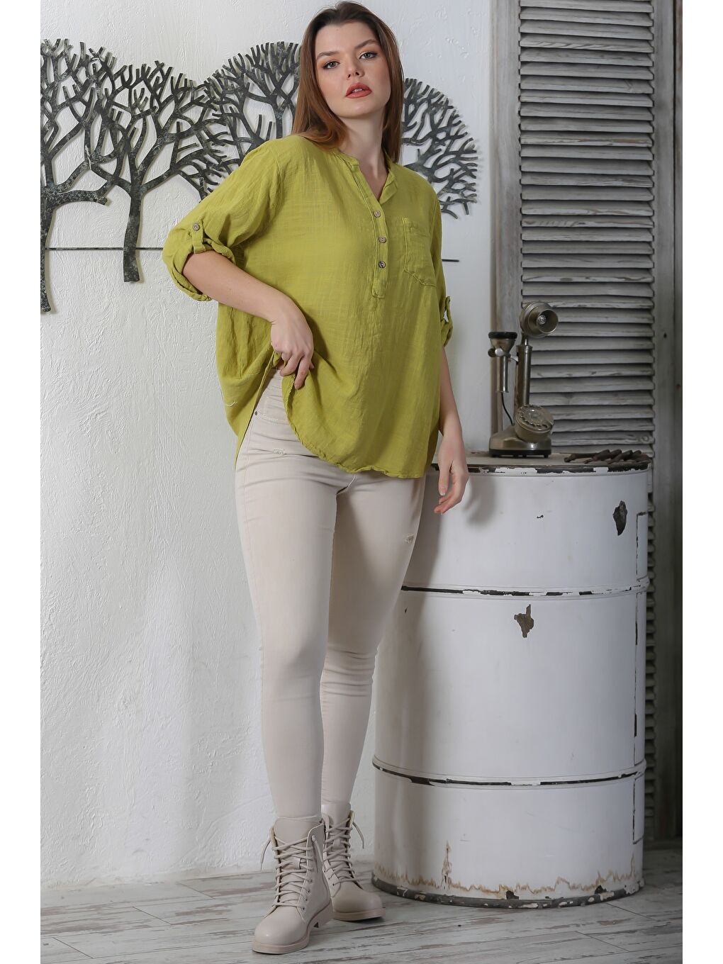 Sarı İtalyan Hardal Rengi Hakim Yaka Düğmeli 3/4 Kol Cepli Casual Arkası Uzun Dokuma Bluz 70 63-5