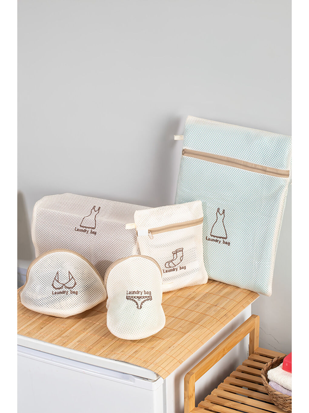 Beyaz 3131 5 Parça Çamaşır Yıkama Filesi Fermuarlı Bölmeli Ayakkabı Yıkama Filesi Deforme Önleyici-2