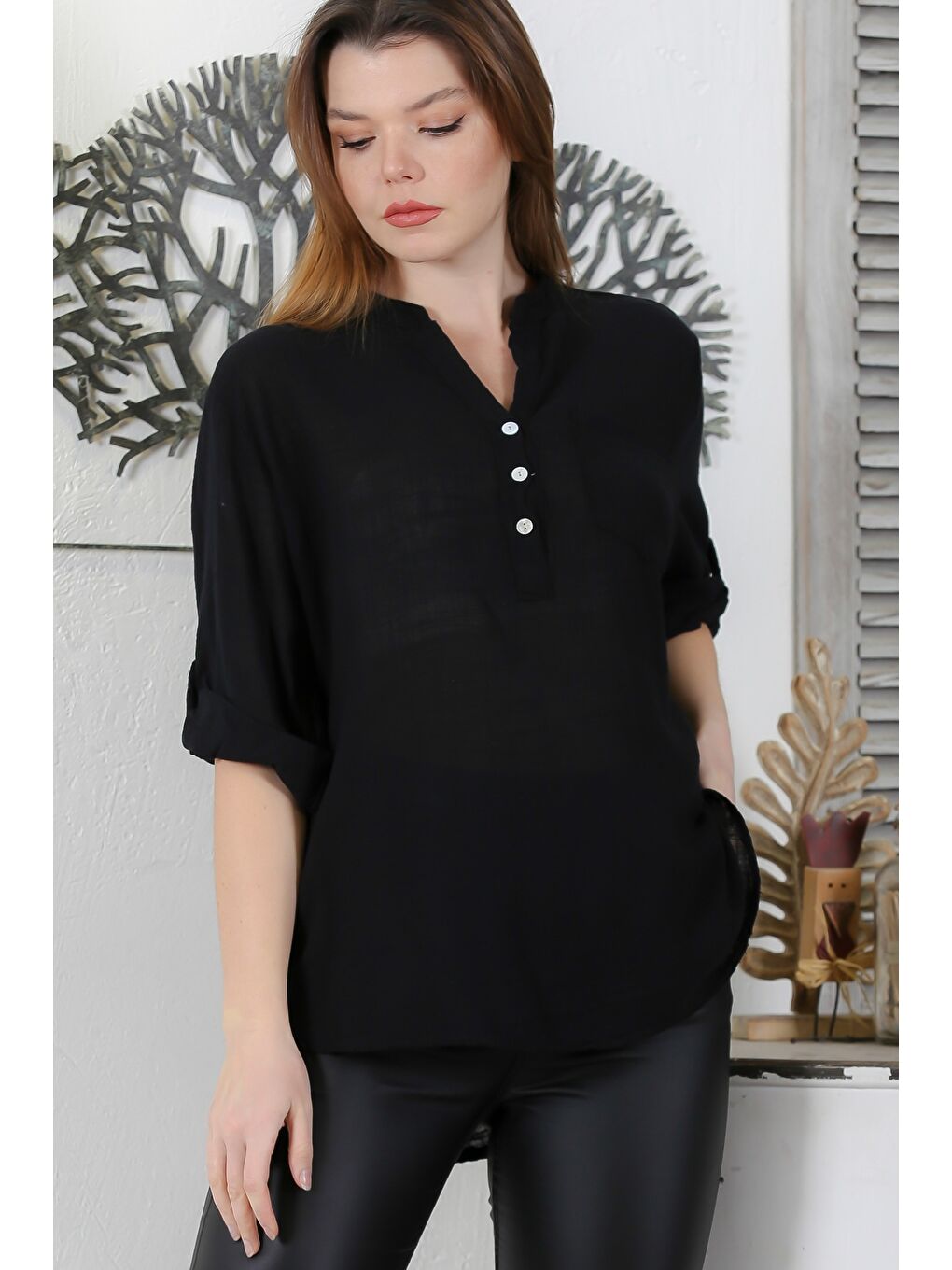 İtalyan Siyah Hakim Yaka Düğmeli 3/4 Kol Cepli Casual Arkası Uzun Dokuma Bluz 70 63-1