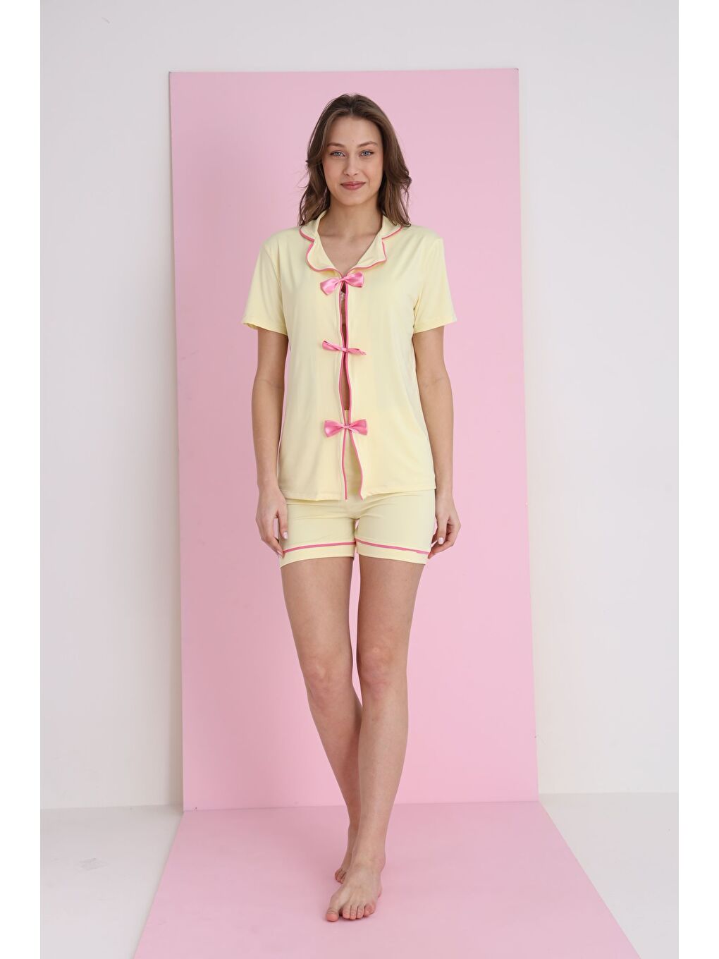 Sarı Bamboo Fiyonklu Şortlu Takım 7059-10-1