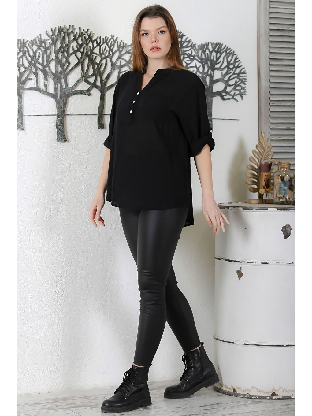 İtalyan Siyah Hakim Yaka Düğmeli 3/4 Kol Cepli Casual Arkası Uzun Dokuma Bluz 70 63-3