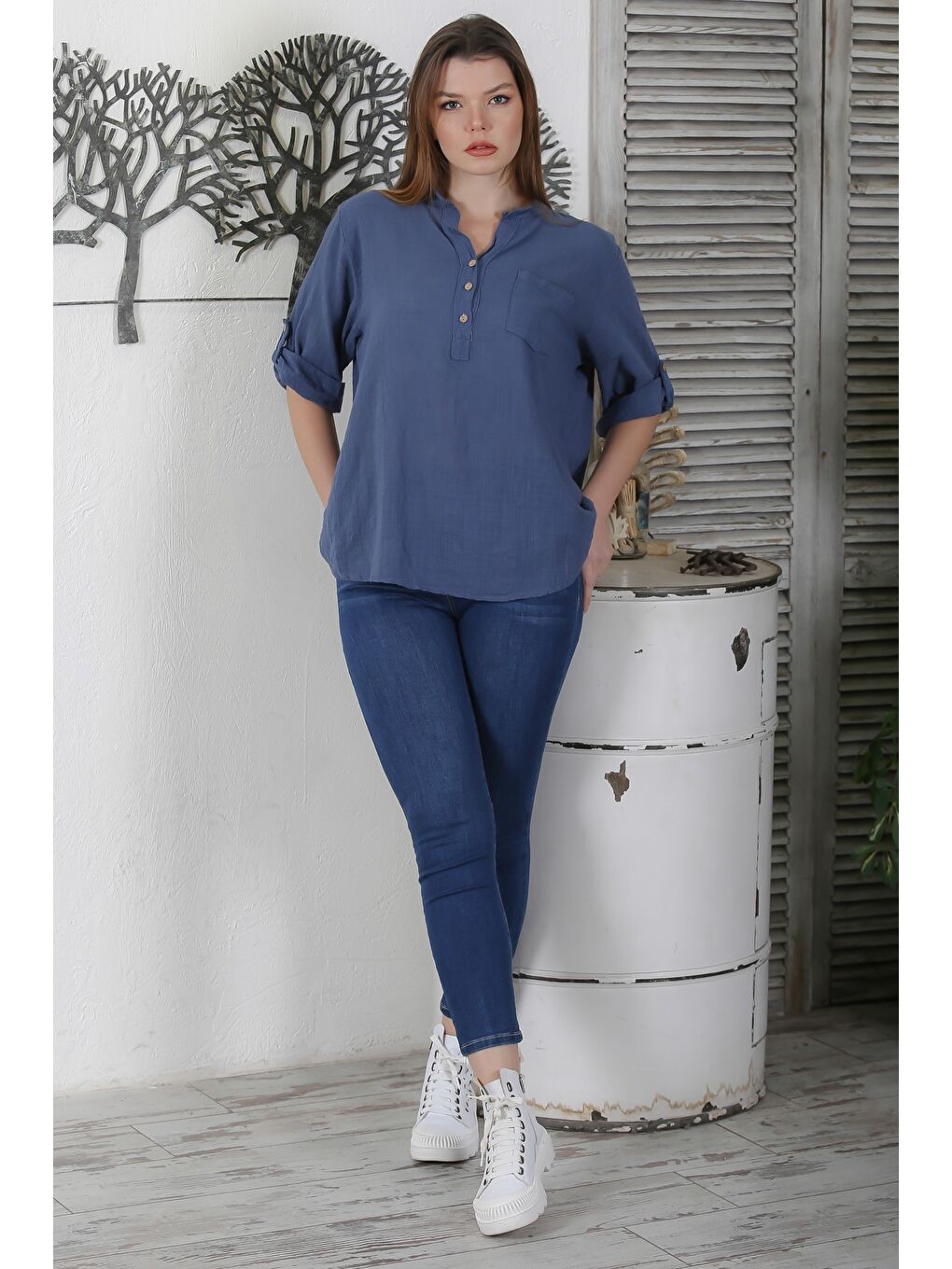 İtalyan Siyah Hakim Yaka Düğmeli 3/4 Kol Cepli Casual Arkası Uzun Dokuma Bluz 70 63-6