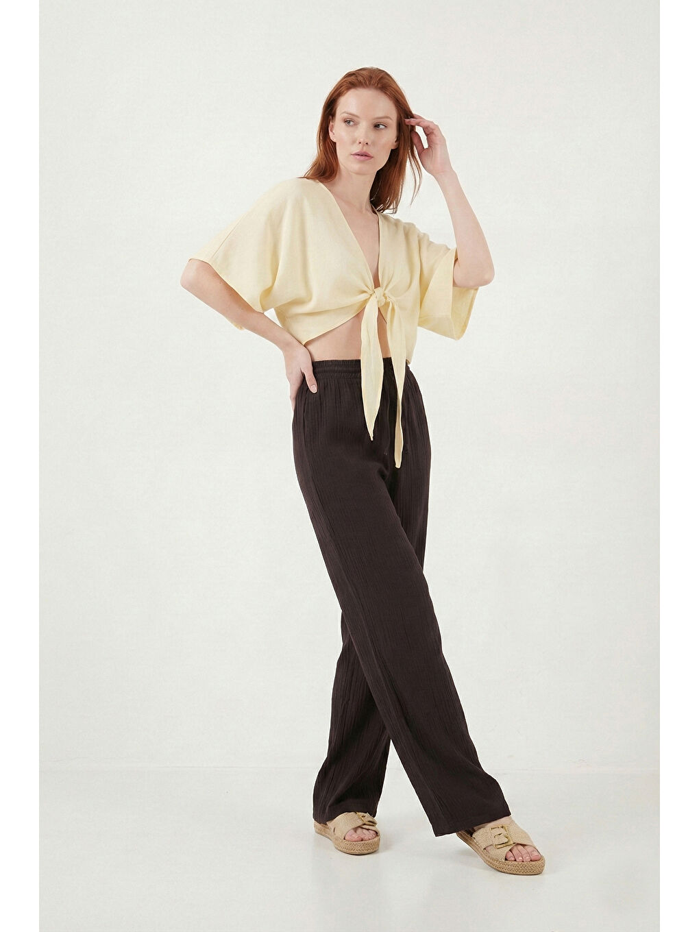 Kahverengi Pamuklu Comfort Fit Yüksek Bel Geniş Paça Kadın Pantolon 668YP5540-3