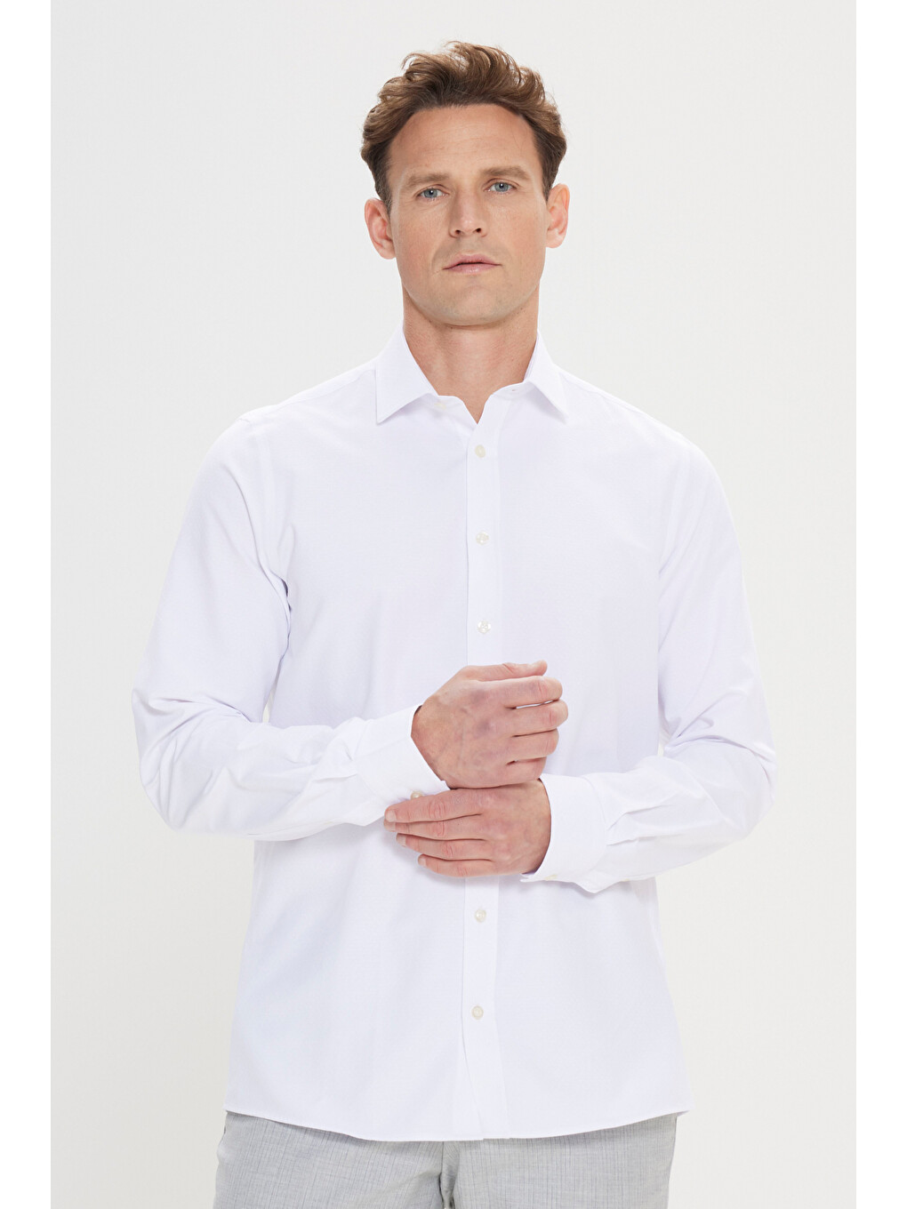 Erkek Beyaz Pamuklu Slim Fit Dar Kesim Klasik Yaka Armürlü Gömlek-3
