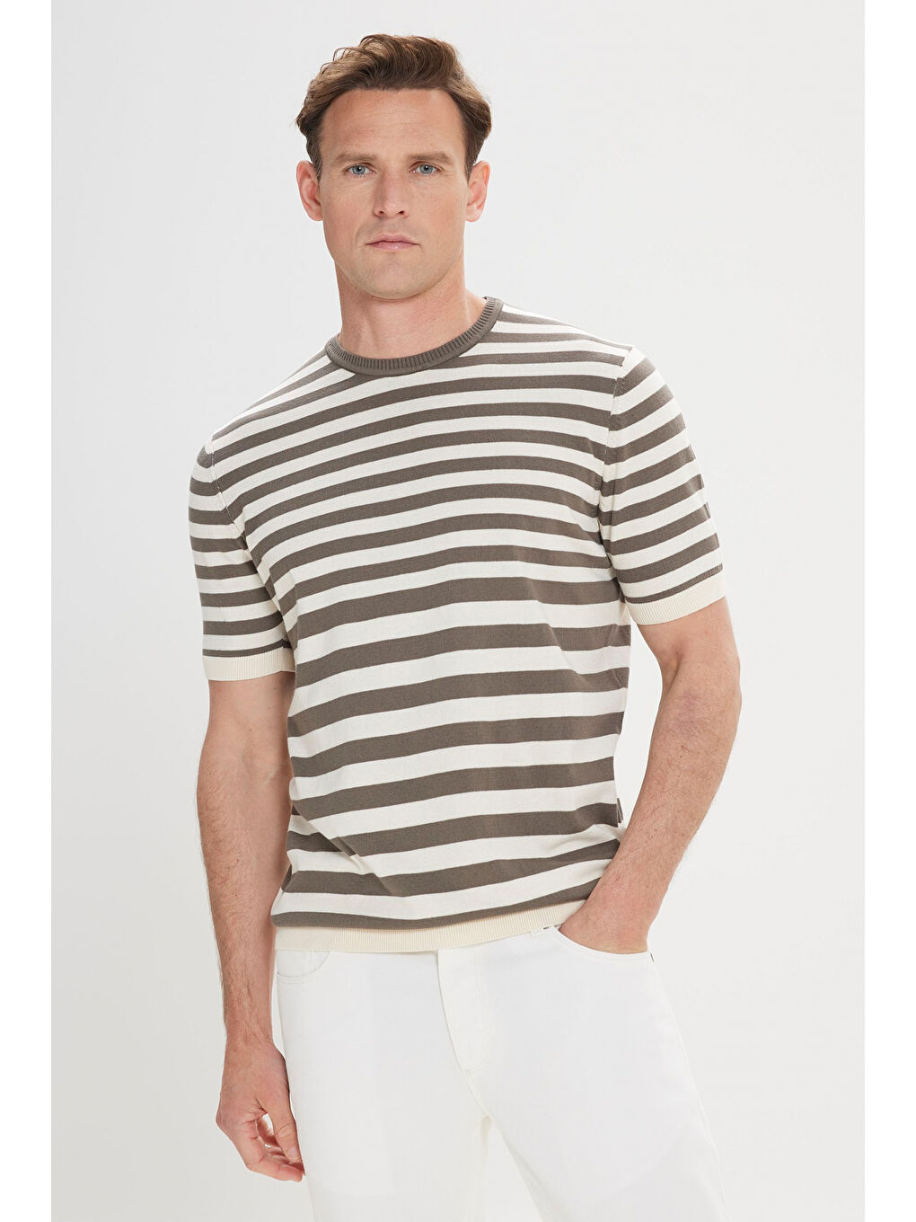 Erkek Haki-Bej %100 Pamuk Normal Kesim Bisiklet Yaka Çizgili Triko Tişört