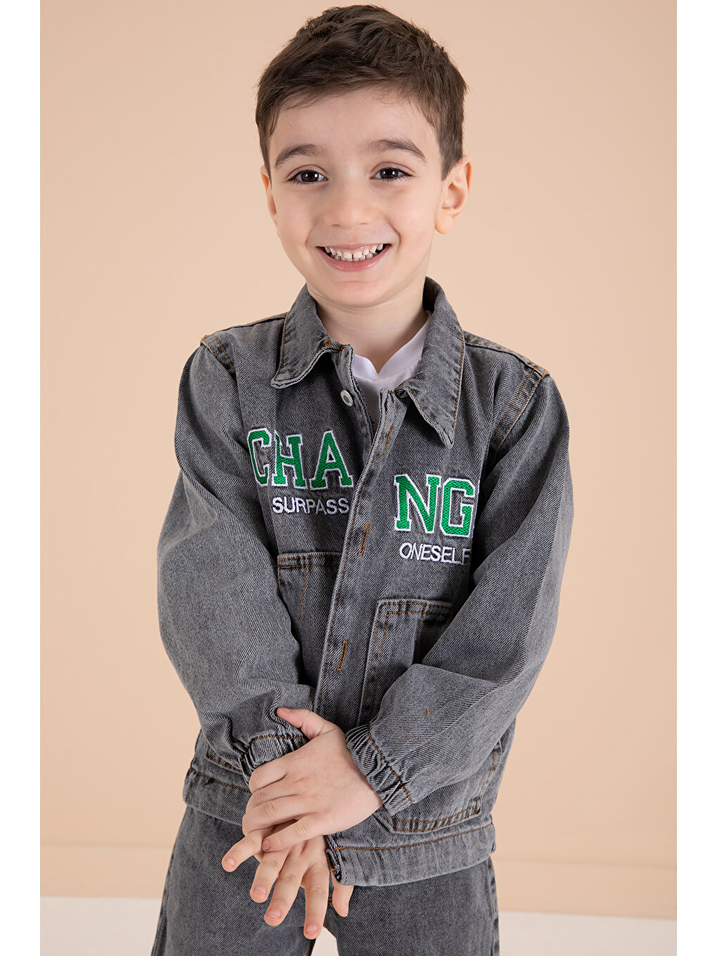 Gri Füme Yazı Nakışlı Ceketli 3lü Erkek Çocuk Jean Takım 20003-2