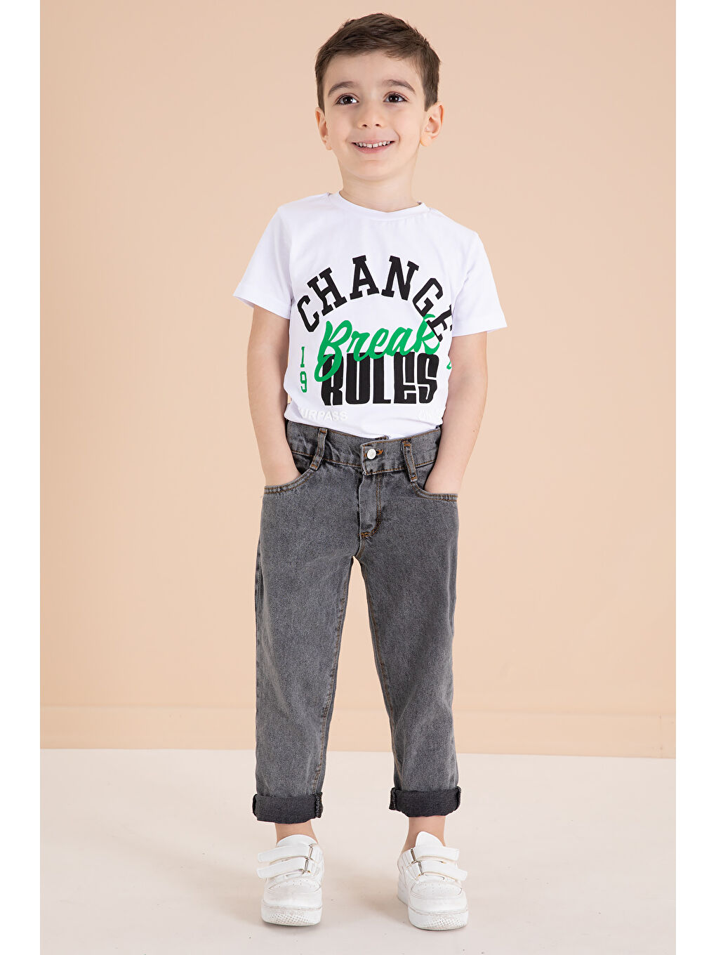 Gri Füme Yazı Nakışlı Ceketli 3lü Erkek Çocuk Jean Takım 20003-4