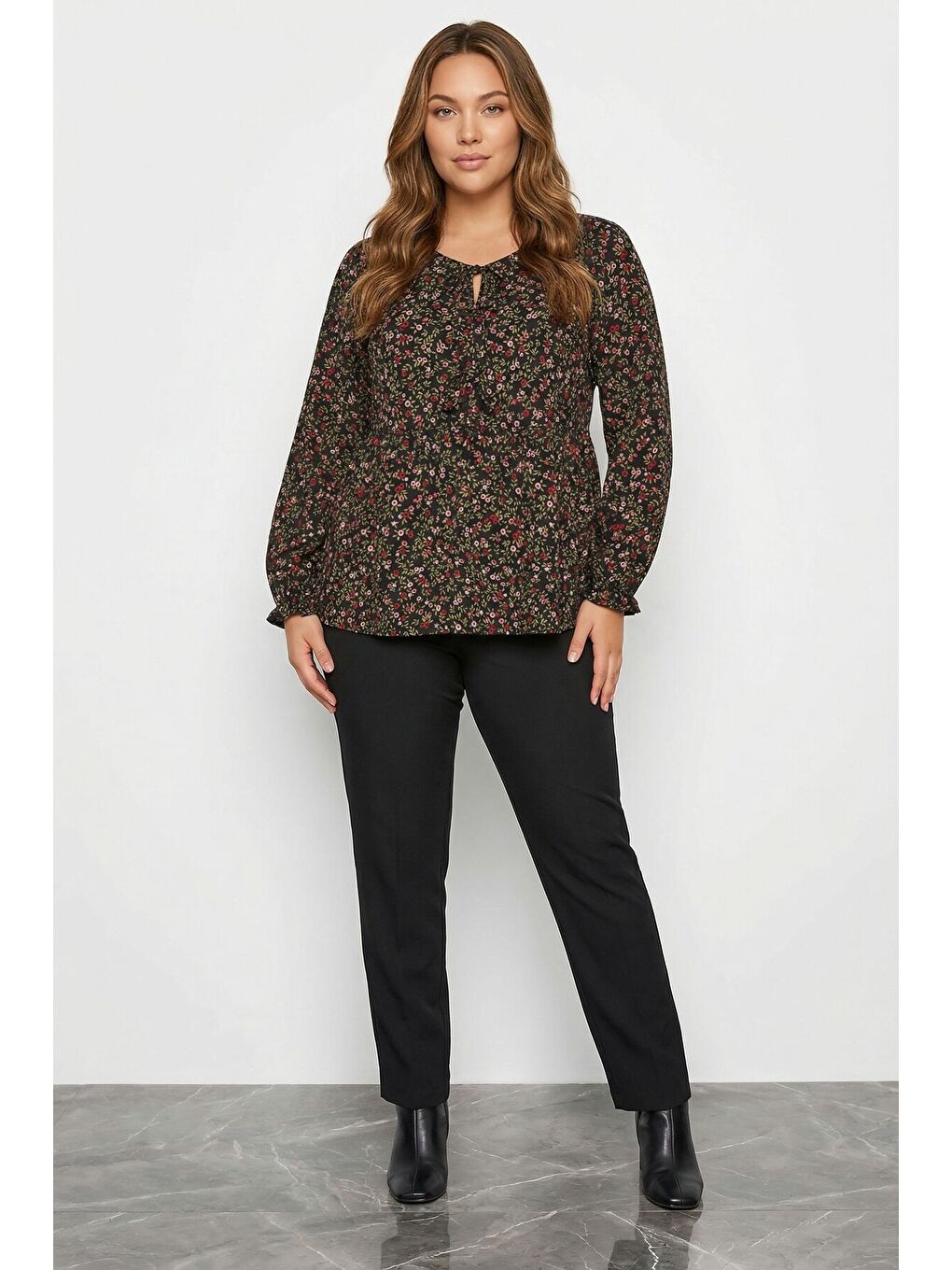 Büyük Beden İp Bağlamalı Siyah Çiçek Desenli Elbise 323002-3