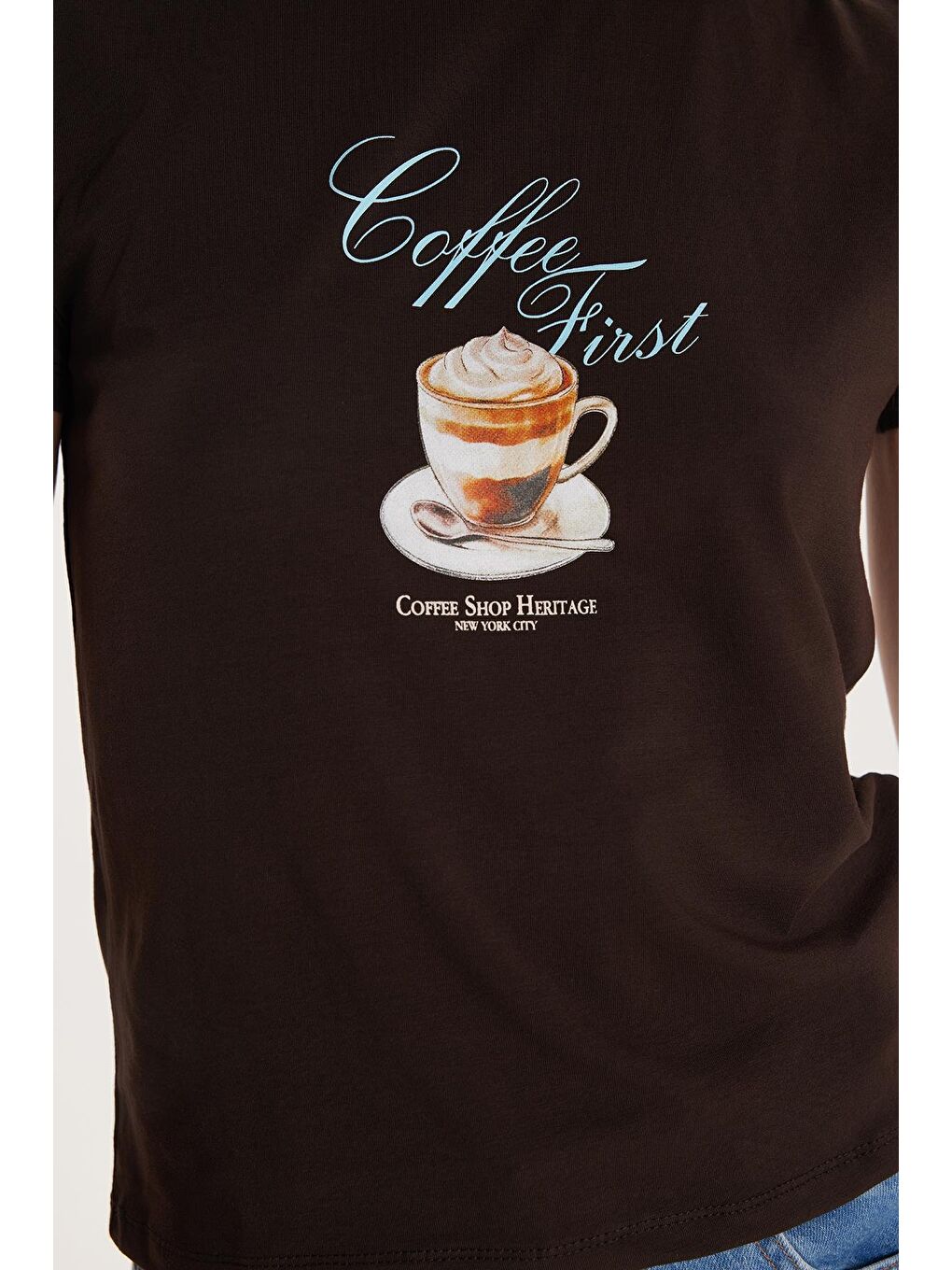 Kadın Relax Fit Rahat Kesim Pamuklu Baskılı Bisiklet Yaka Kahverengi Tişört-2