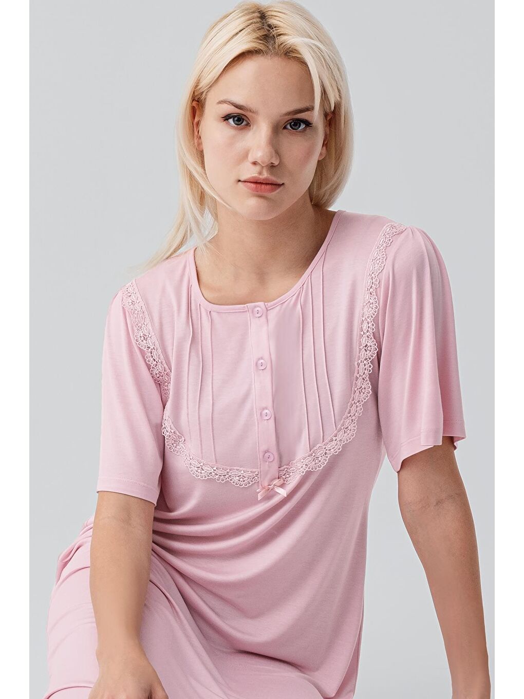 Pembe Kısa Kollu Düğmeli Uzun Esnek Viskoz Gecelik 19109-3