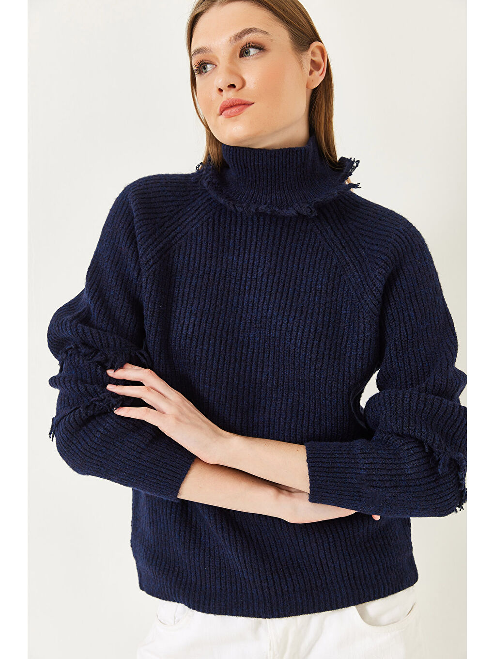 Lacivert Kadın Yaka ve Kol Saçaklı Triko Kazak-3