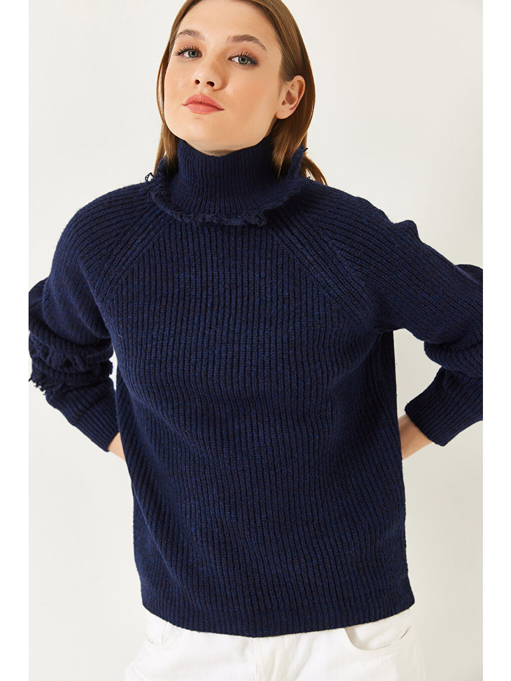 Lacivert Kadın Yaka ve Kol Saçaklı Triko Kazak-4