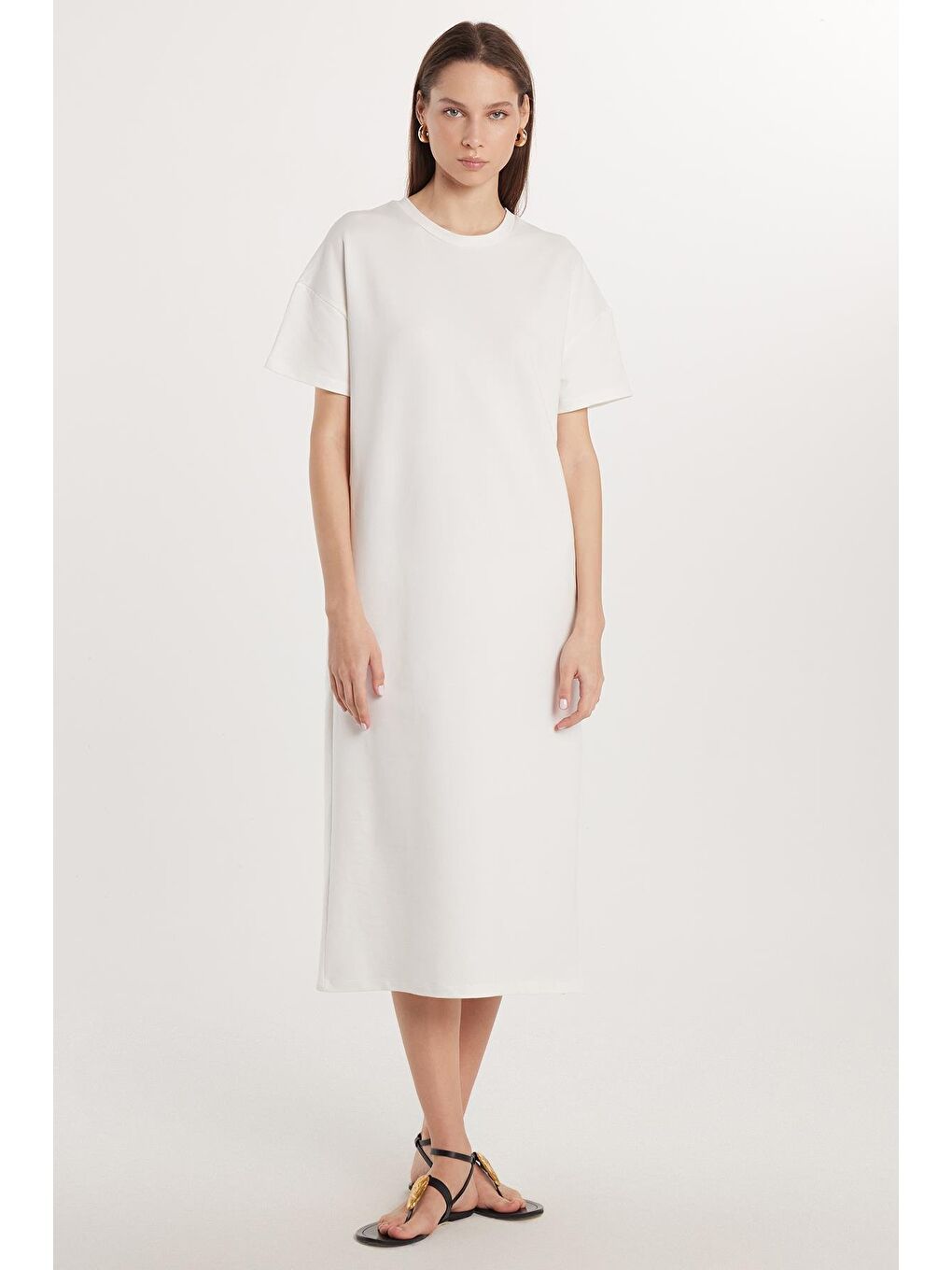Kadın Regular Fit Kısa Kollu Esnek Kumaş Cepli Bisiklet Yaka Ekru Elbise