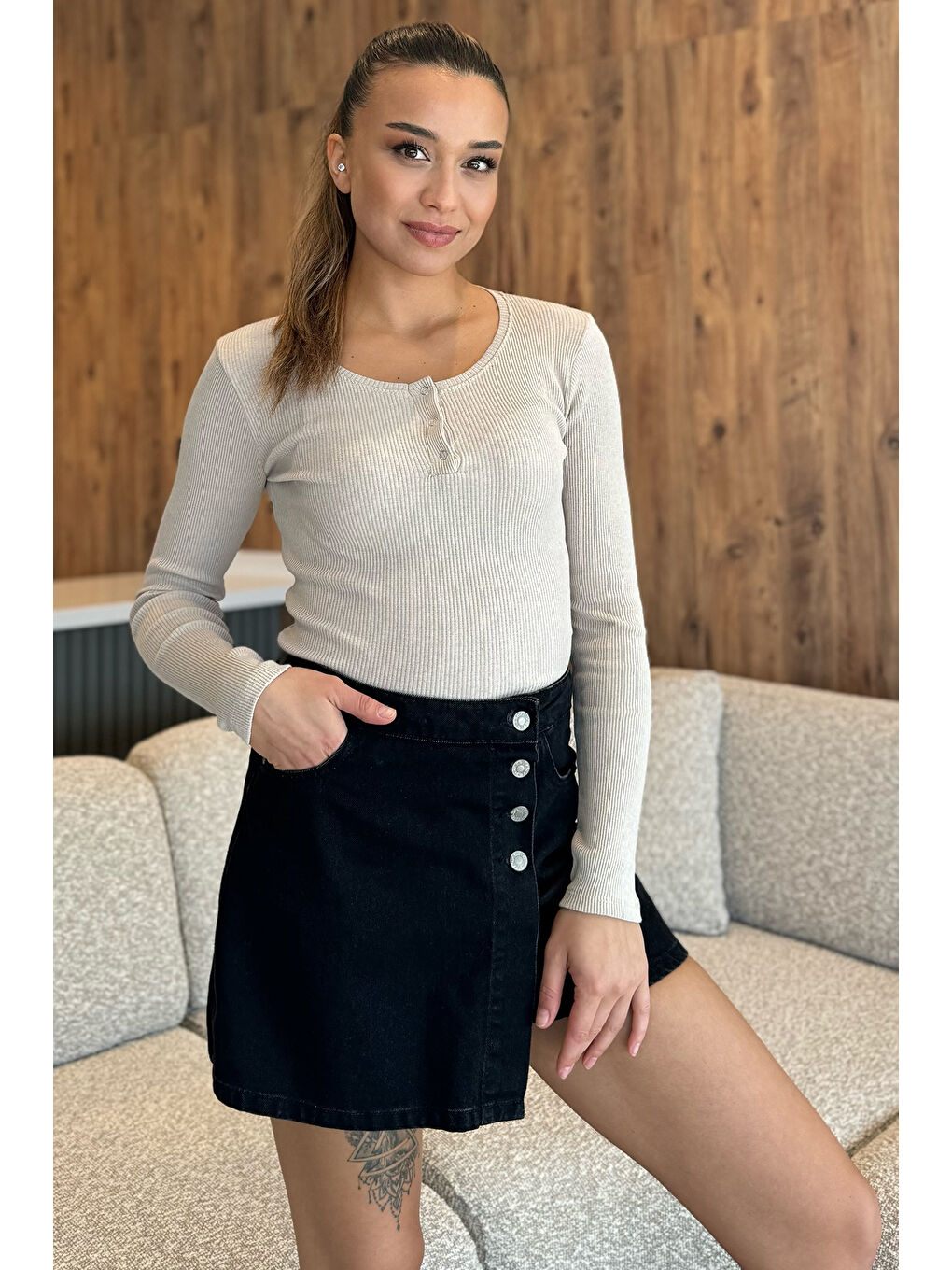 GÜLSELİ Taş Kaşkorse Elastanlı Ön Çıtçıtlı Crop Top Bluz