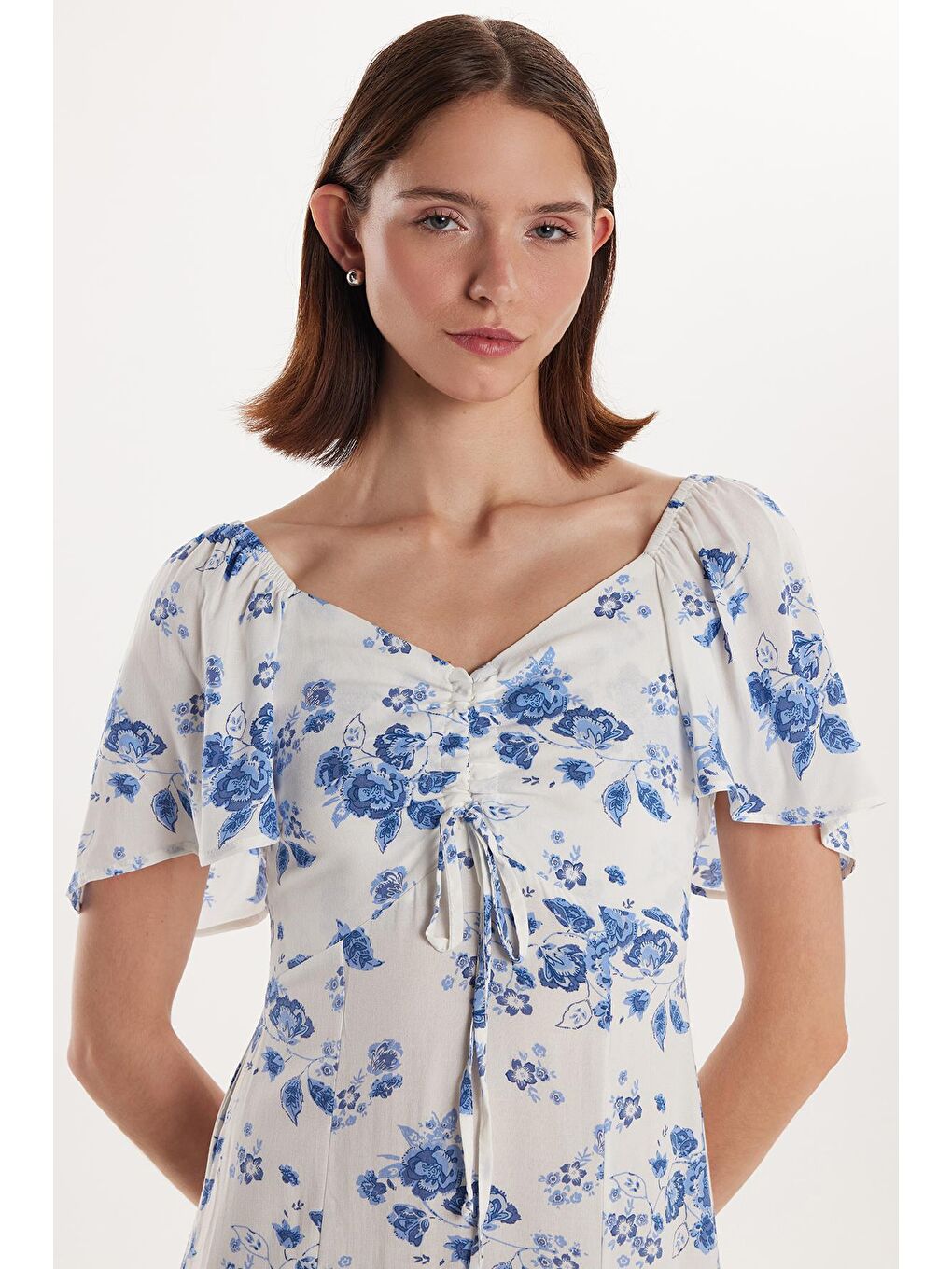 Karışık Kadın Standart Fit Bağlama Detaylı Desenli Viskon Yırtmaçlı Elbise-1