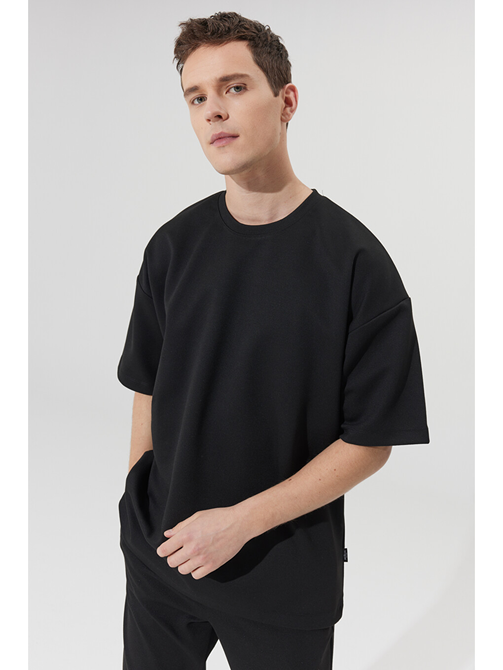 Erkek Siyah Oversize Bol Kesim Bisiklet Yaka Kısa Kollu Sweatshirt-4