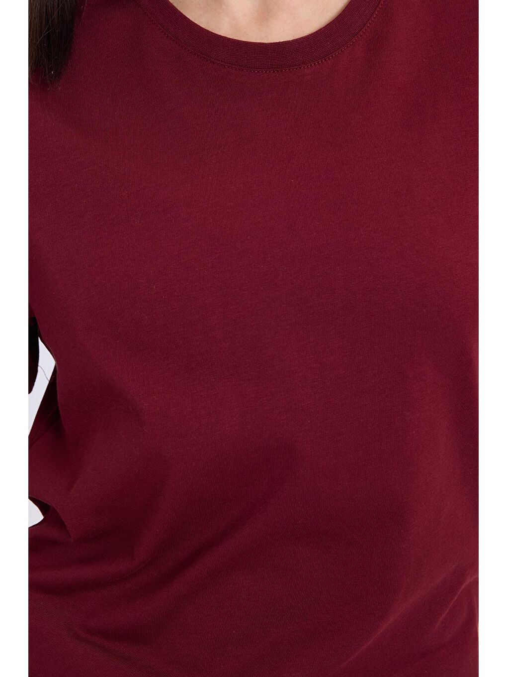 Kadın Slim Fit Dar Kesim Pamuklu Yumuşak Doku Elastanlı Esnek Kumaş Basic Bordo Bisiklet Yaka Tişört-2