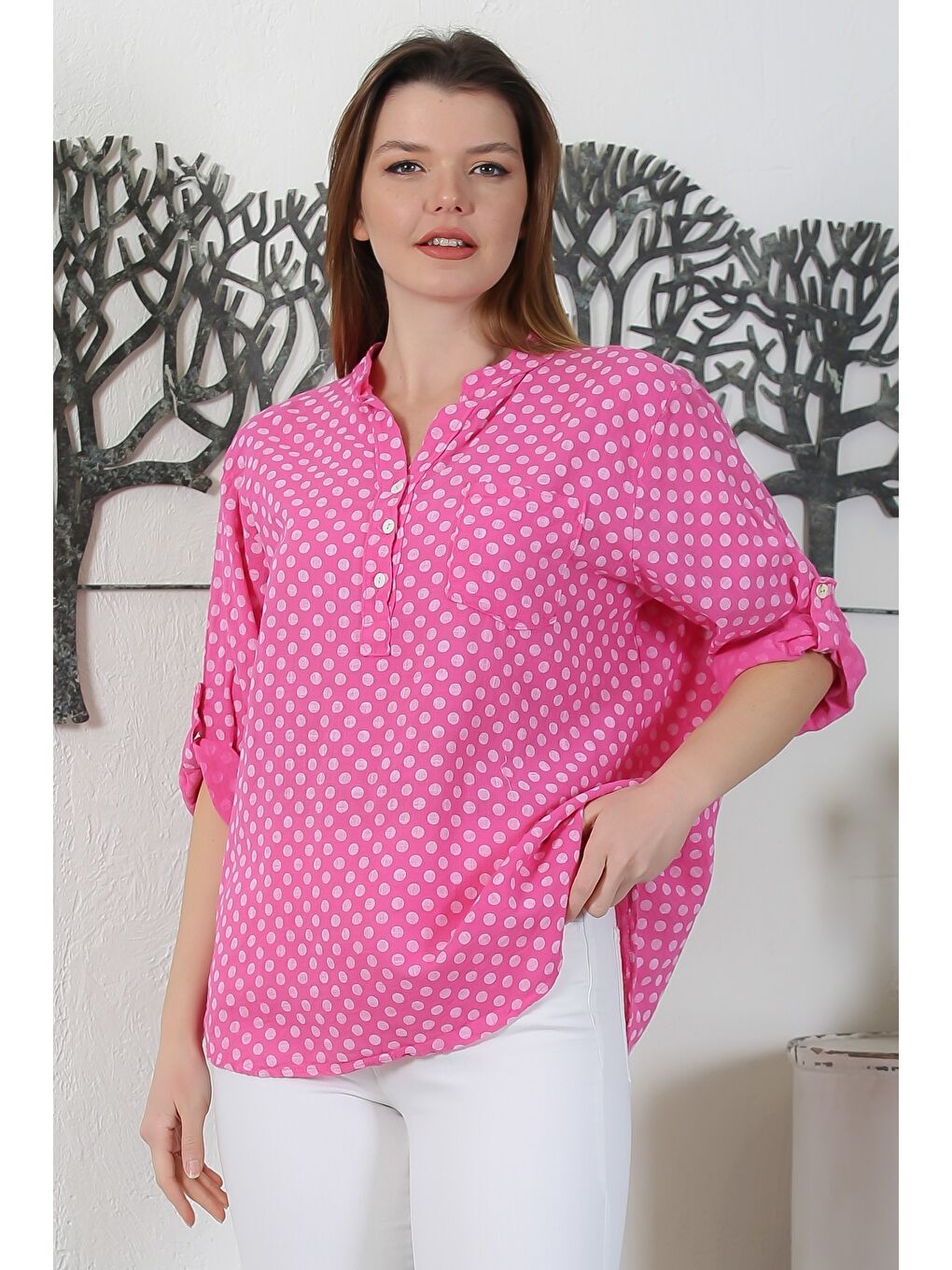 İtalyan Fuşya Hakim Yaka Düğmeli 3/4 Kol Puantiyeli Cepli Casual Arkası Uzun Dokuma Bluz 65 63-1