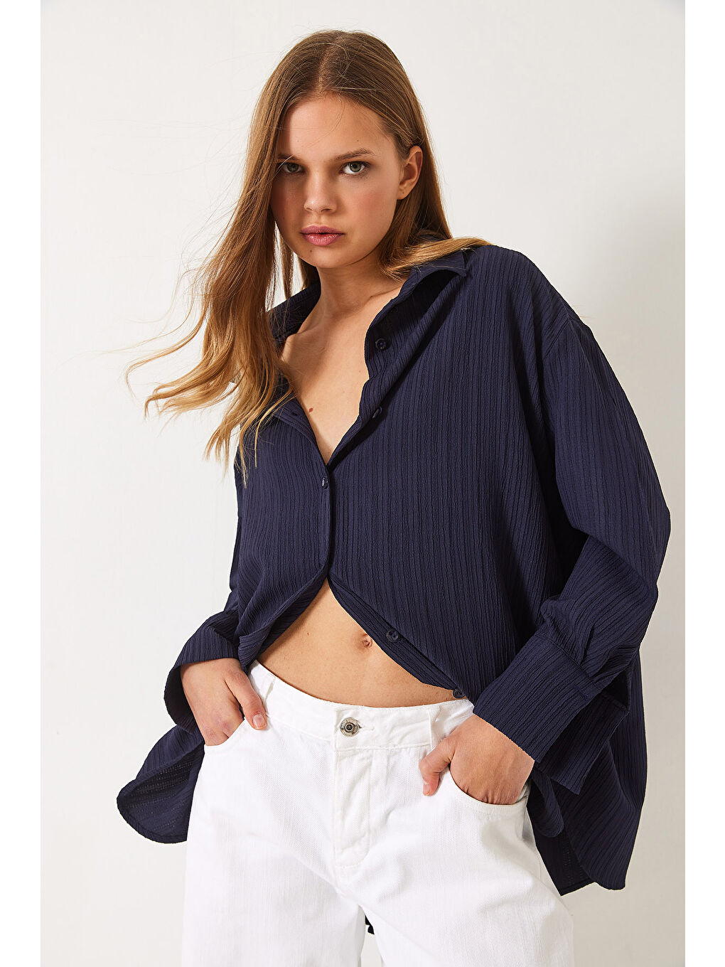 Lacivert Kadın Düşük Omuz Oversize Basic Bürümcük Gömlek-3