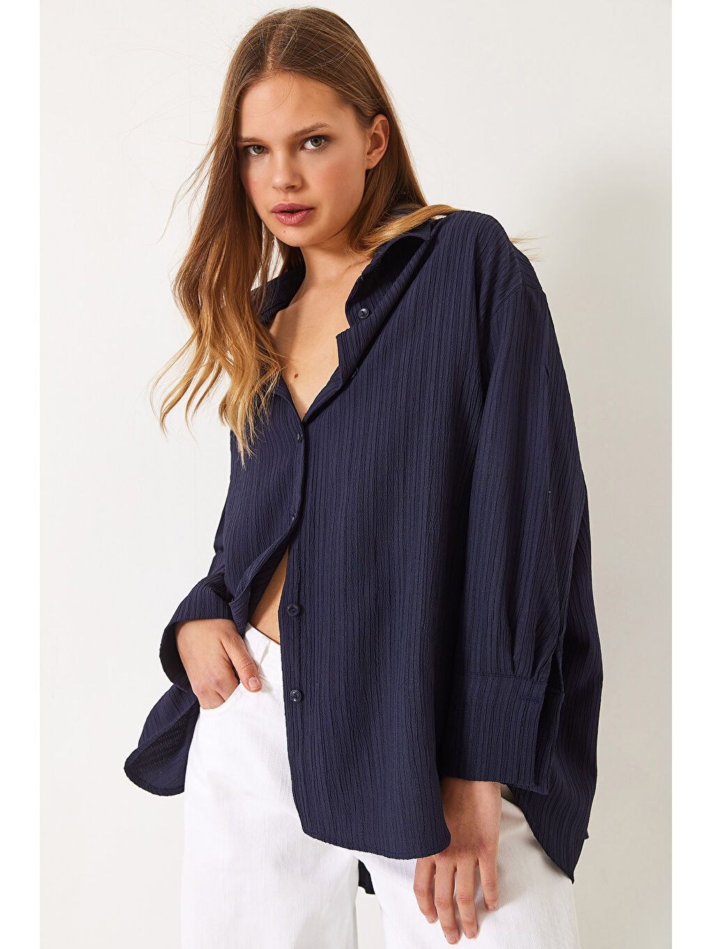 Lacivert Kadın Düşük Omuz Oversize Basic Bürümcük Gömlek-5