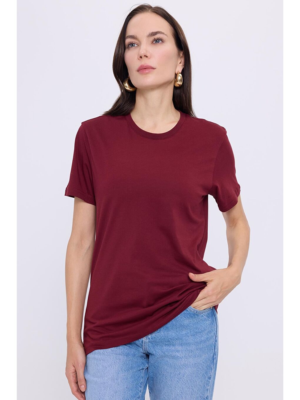 Kadın Slim Fit Dar Kesim Pamuklu Yumuşak Doku Elastanlı Esnek Kumaş Basic Bordo Bisiklet Yaka Tişört-4