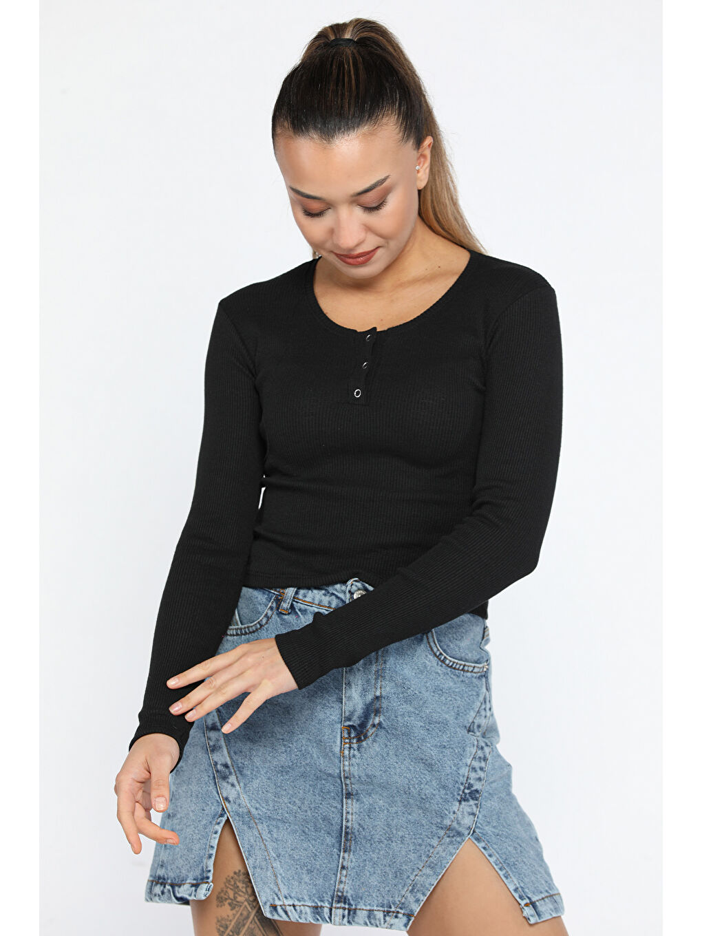 GÜLSELİ Siyah Kaşkorse Elastanlı Ön Çıtçıtlı Crop Top Bluz - 1