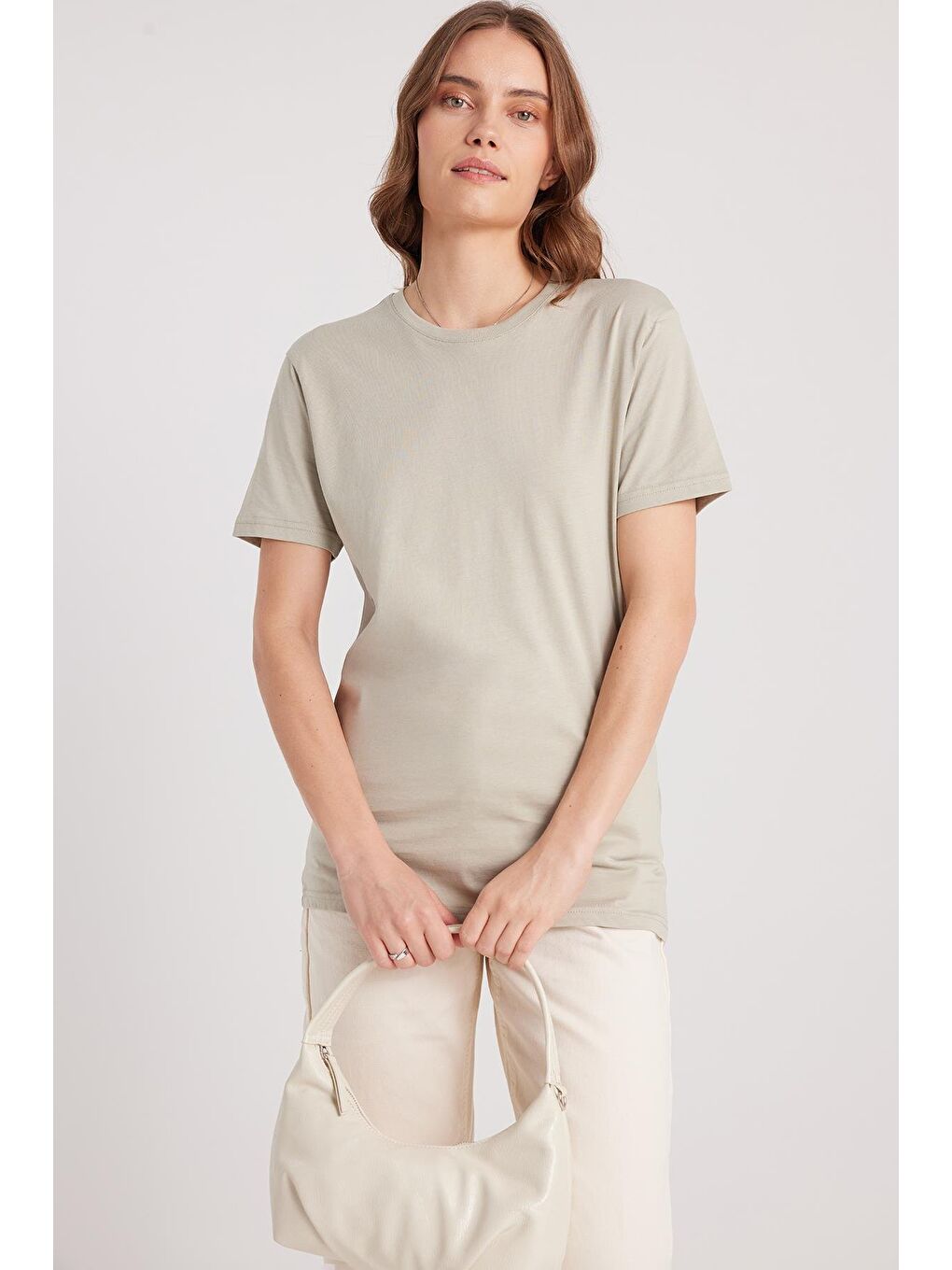 Bej Kadın Bol Kesim Rahat Duruş %100 Pamuk Yumuşak Dokulu Yeşil Bisiklet Yaka Tişört-3