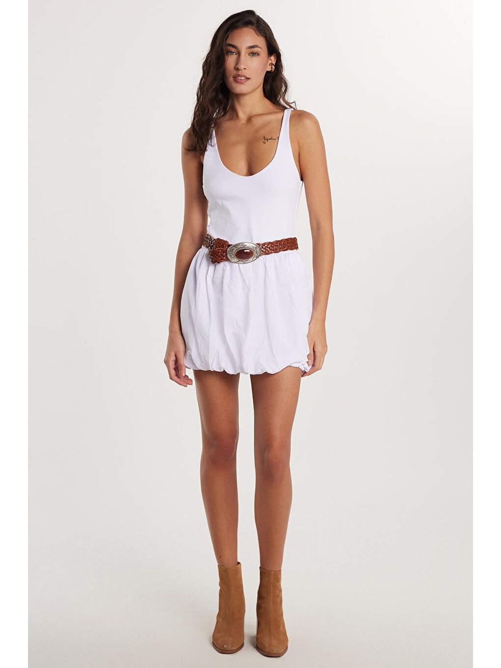 Kadın Slim Fit Dar Kesim İnce Askılı Balon Etek Beyaz Elbise-3