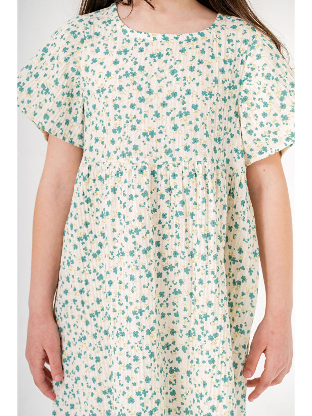 Yeşil Çiçek Desnli Kız Çocuk Müslin Elbise 3802-2