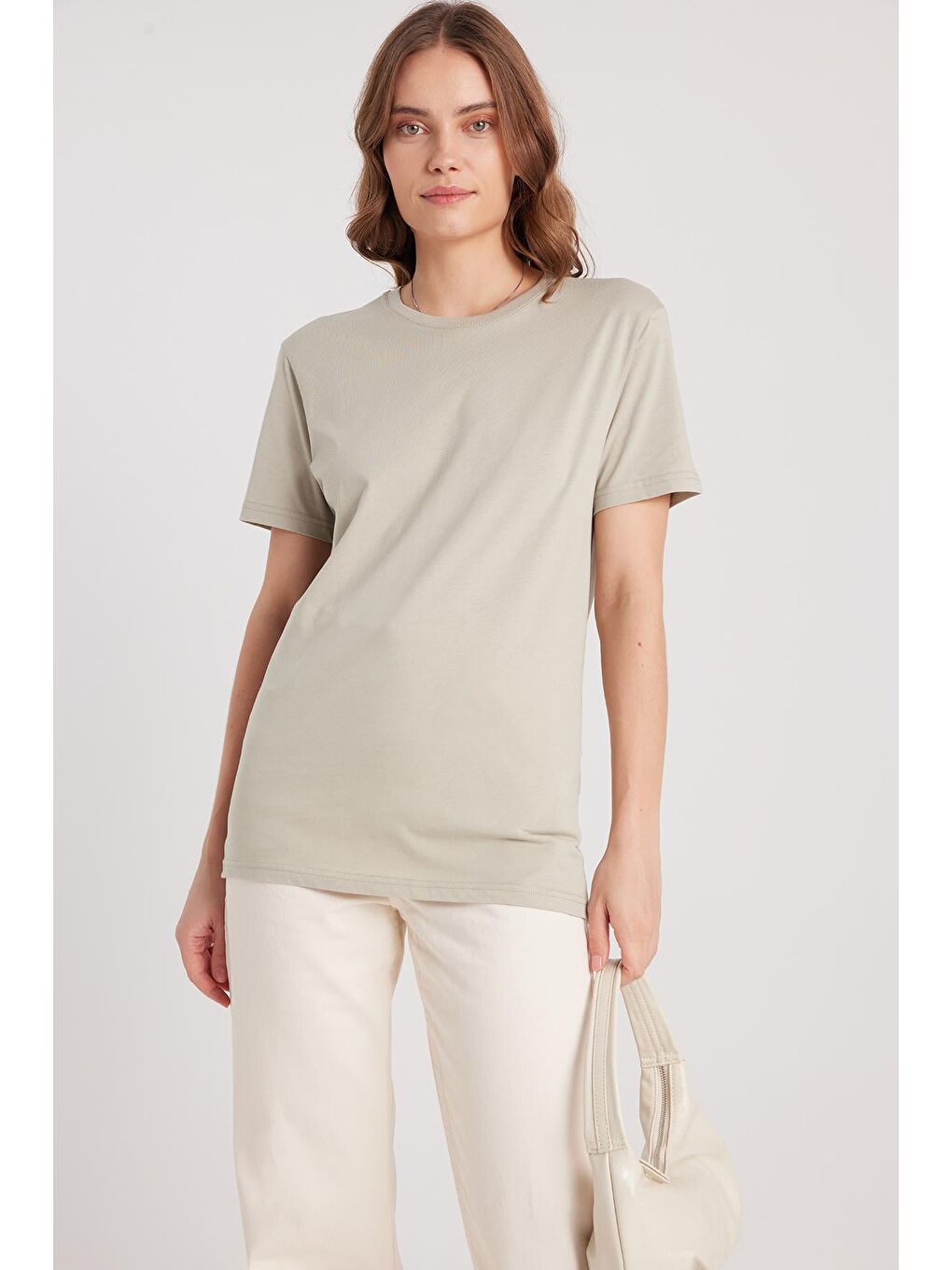 Bej Kadın Bol Kesim Rahat Duruş %100 Pamuk Yumuşak Dokulu Yeşil Bisiklet Yaka Tişört-4