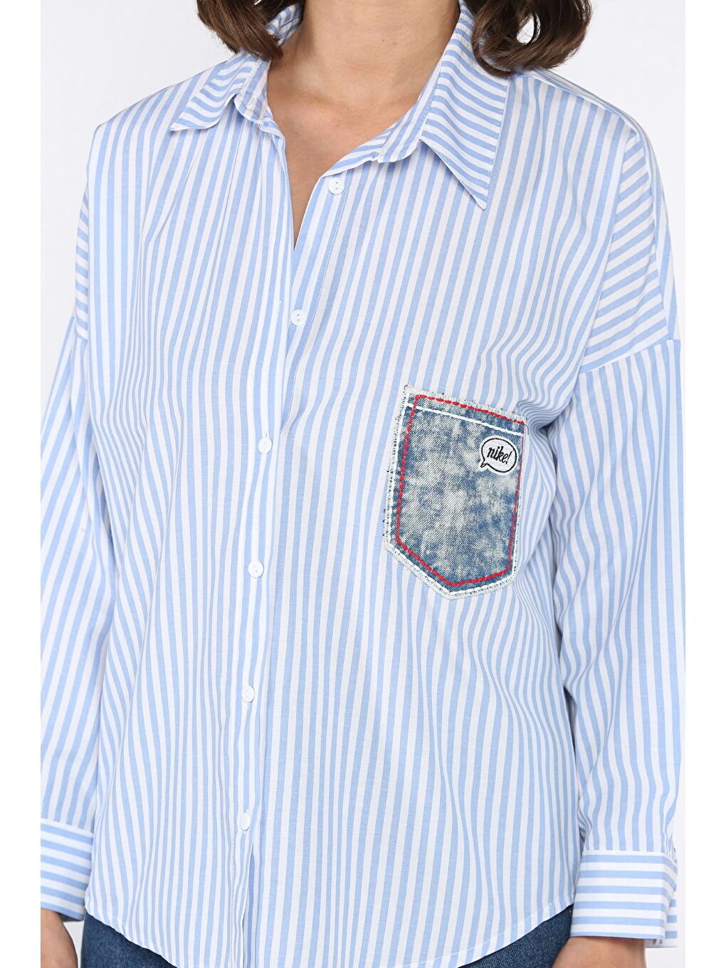 Mavi Çizgili Cepli Kadın Salaş Gömlek-3