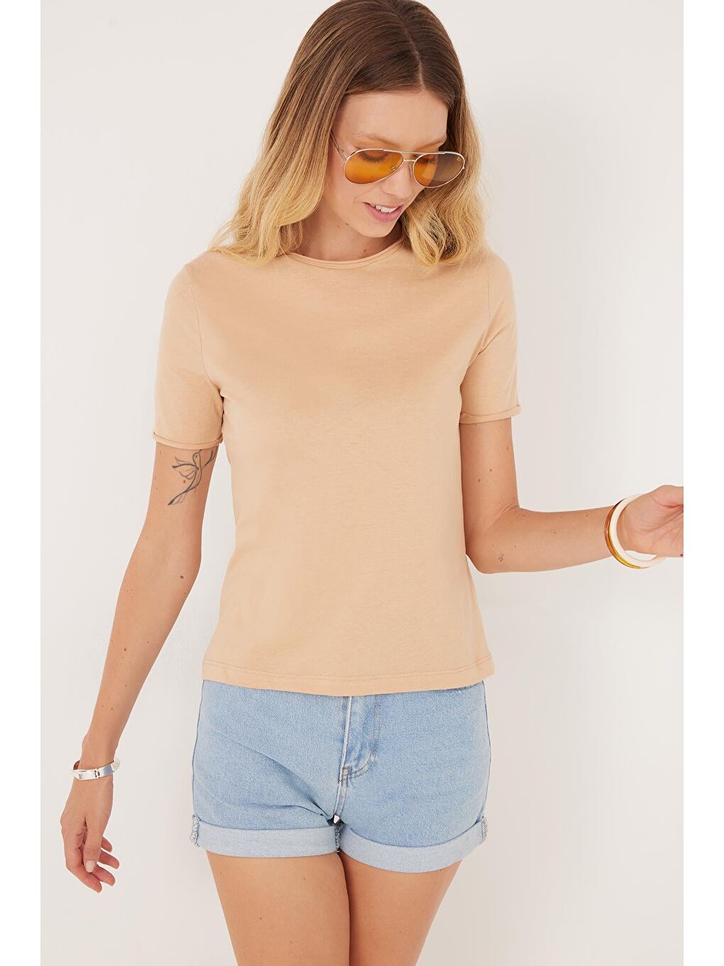 Kadın Slim Fit Dar Kesim %100 Pamuk Bisiklet Yaka Kahverengi Tişört-1