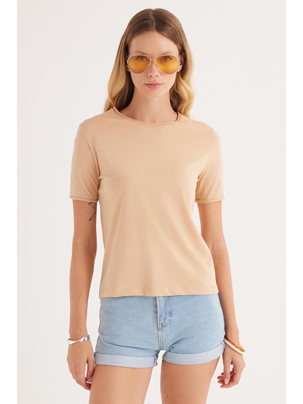 Kadın Slim Fit Dar Kesim %100 Pamuk Bisiklet Yaka Kahverengi Tişört-3