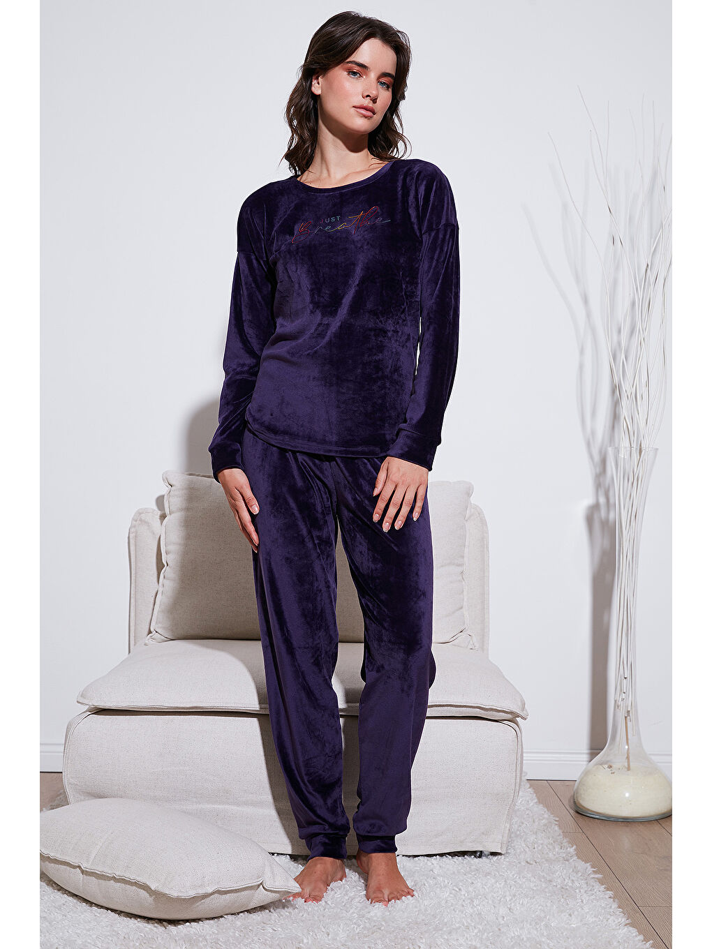 Mor Regular Fit Yumuşak Dokulu Kadife Kadın Pijama Takımı 6094200W4-1