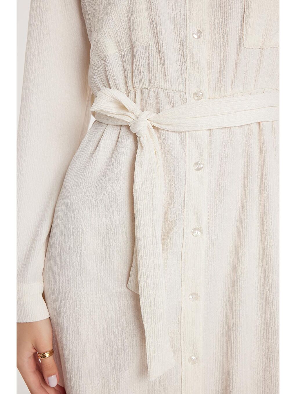 Kadın Regular Fit Uzun Kollu Bağlamalı Klasik Yaka Cepli Uzun Ekru Elbise-2