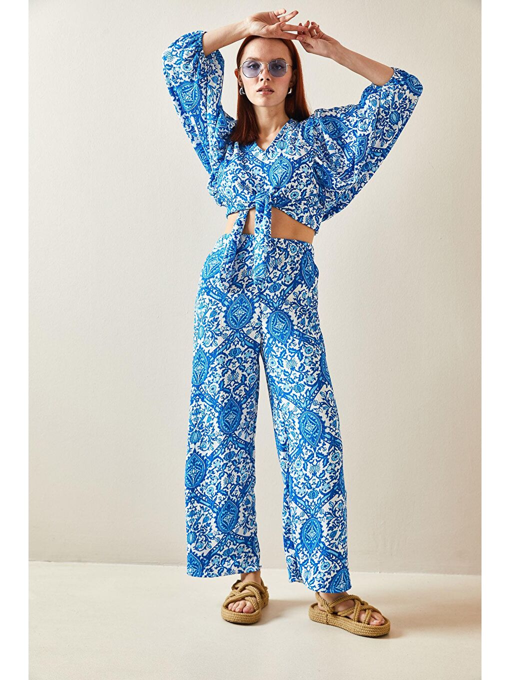 Turkuaz Çiçek Desenli Salaş Dökümlü İkili Takım 5YXK8-48187-13-1