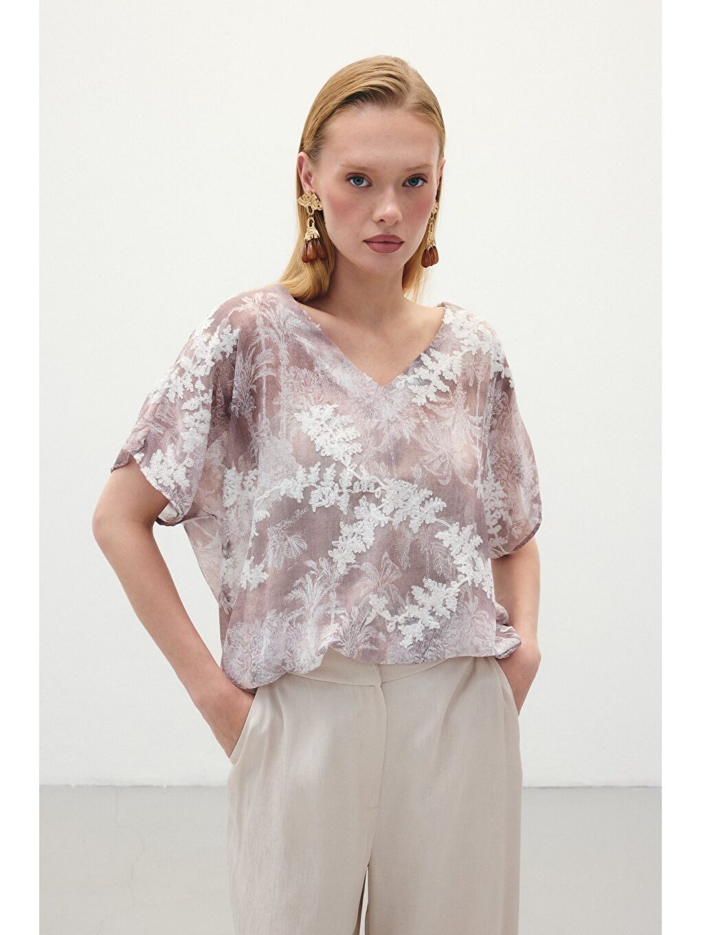 Kahverengi Nakışlı Kısa Kol Bluz - Camel-2