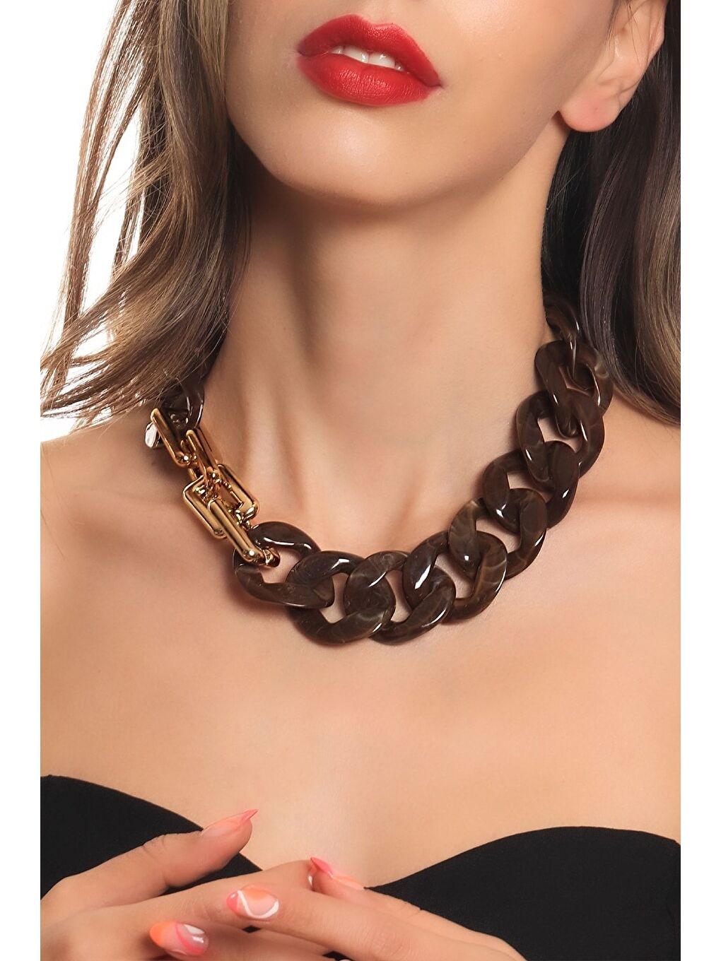 Kadın Kalın Zincir Kahverengi Reçine Kolye-1