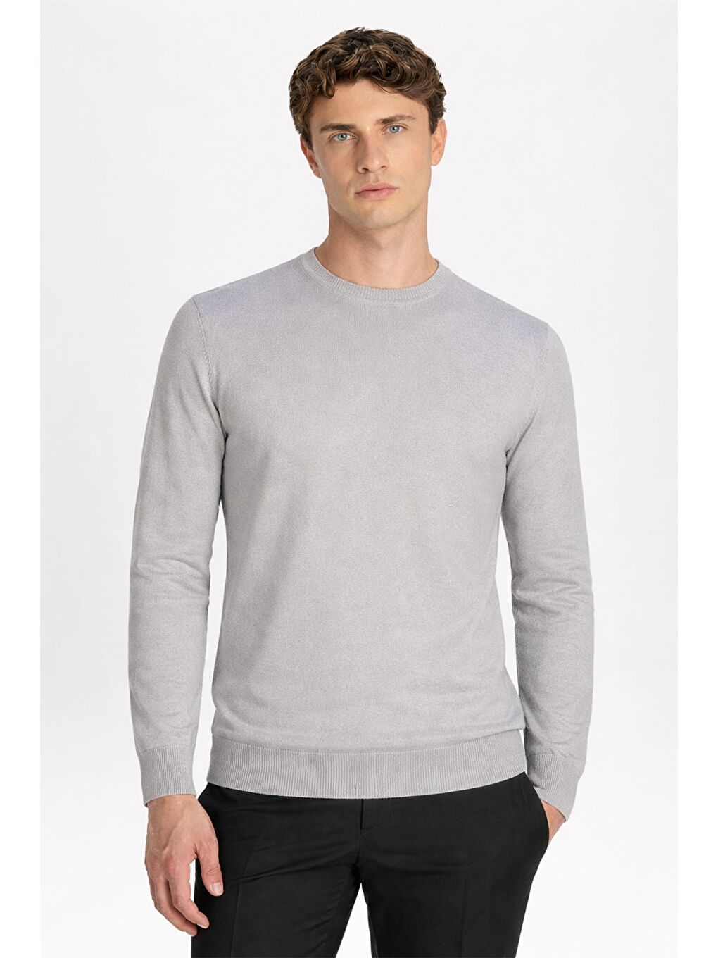 Standart Fit Orta Gri Yün Karışımlı Bisiklet Yaka Düz Desen Triko Kazak