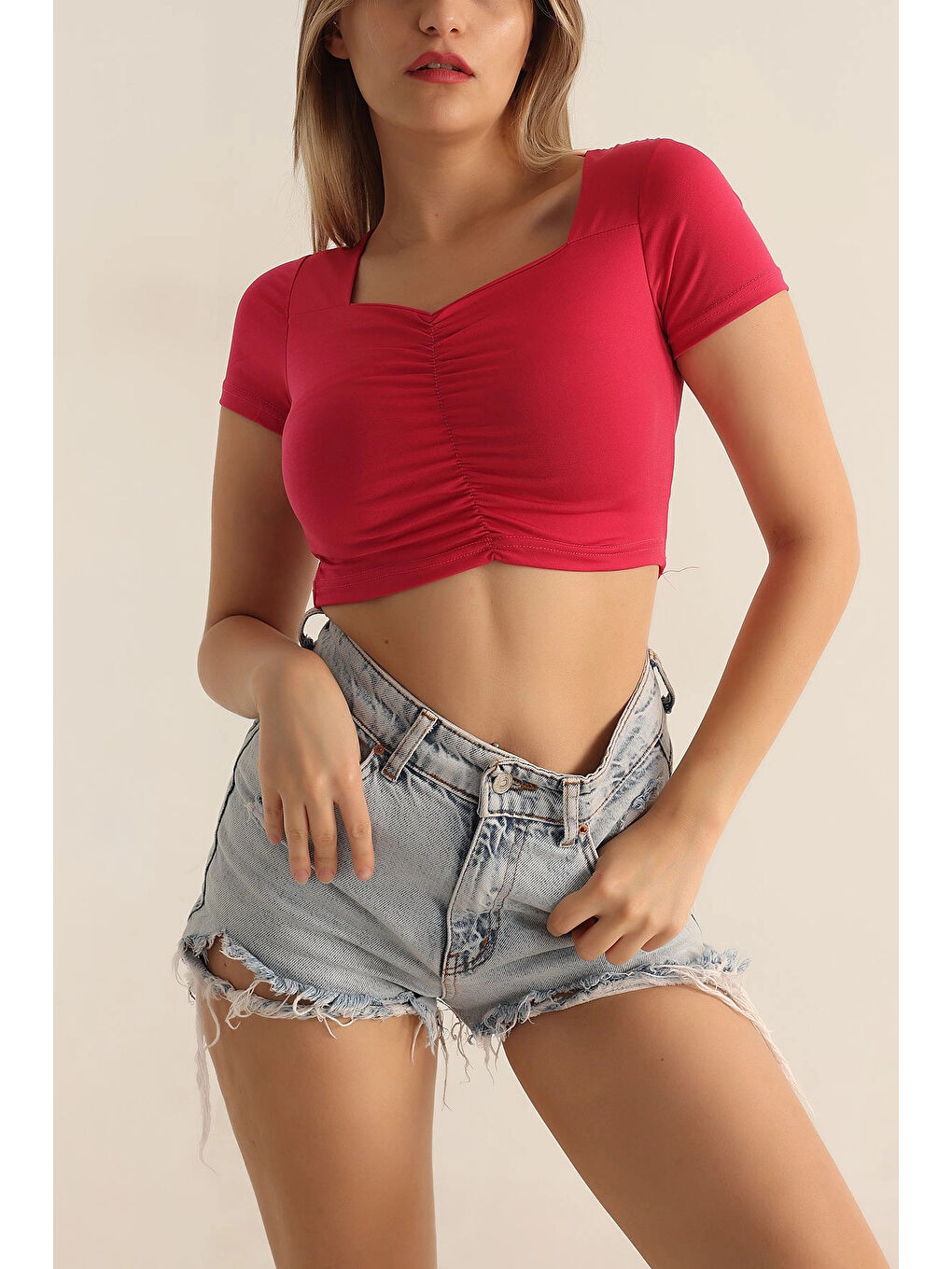 Kadın Pembe Kare Yaka Ön Büzgülü Crop Bluz HZL23S-SND120151