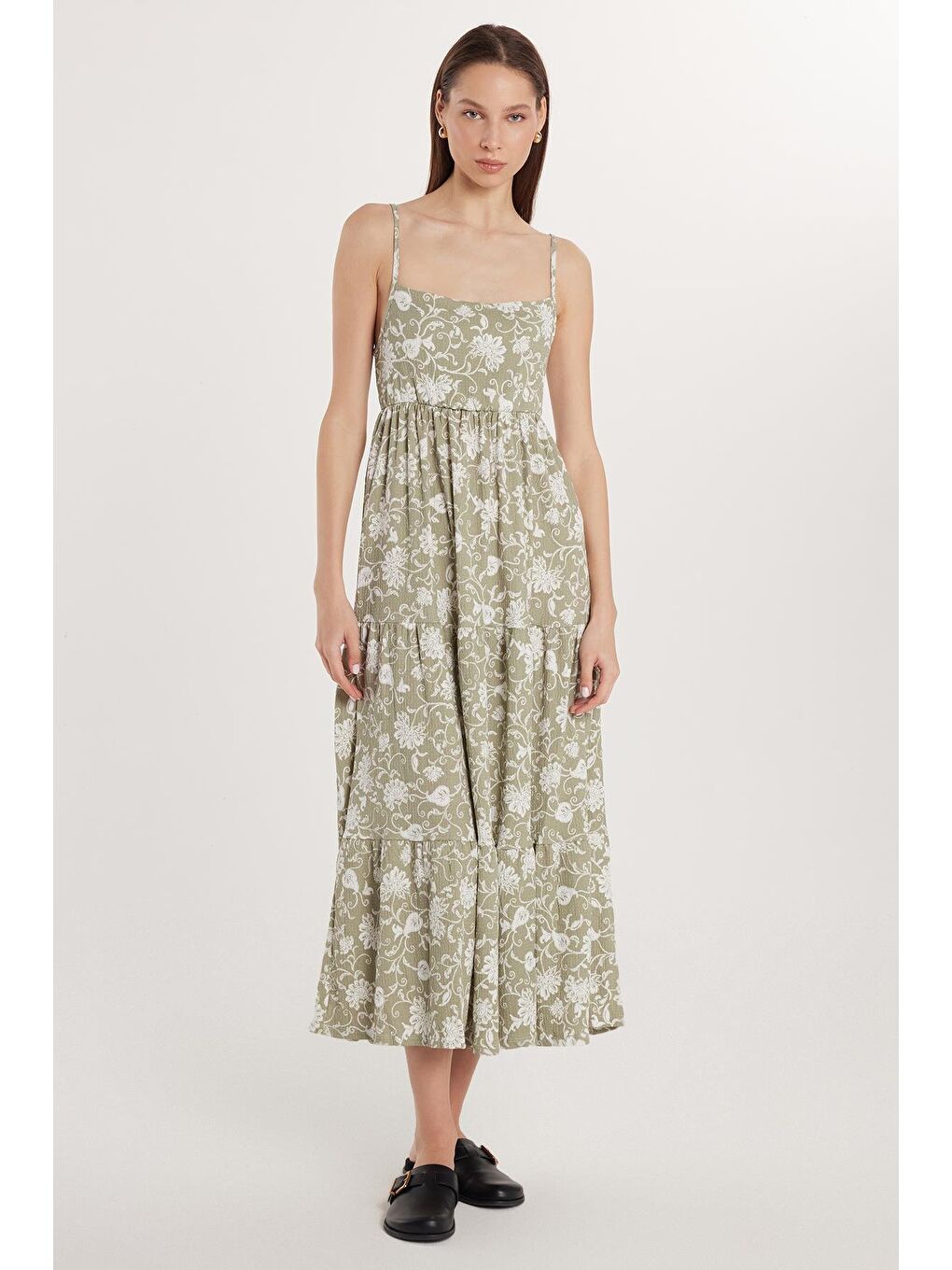 Karışık Kadın Regular Fit İnce Askılı Kare Yaka Bağlama Detaylı Baskılı Elbise