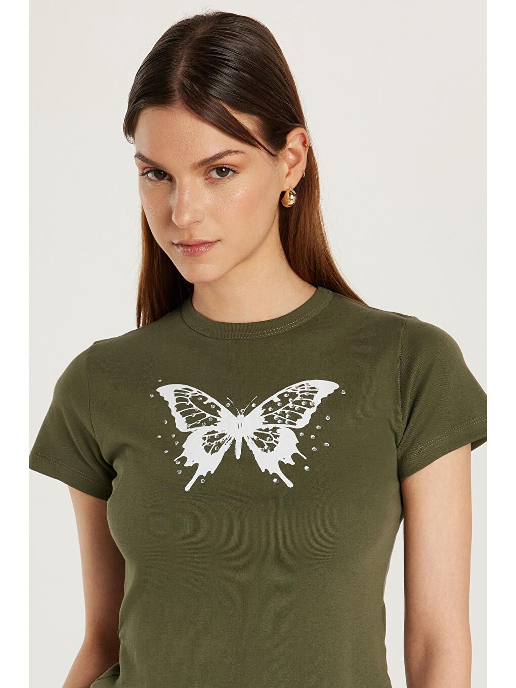 Kadın Slim Fit Dar Kesim Kısa Kollu Bağlamalı Bisiklet Yaka Baskılı Haki Tişört-1