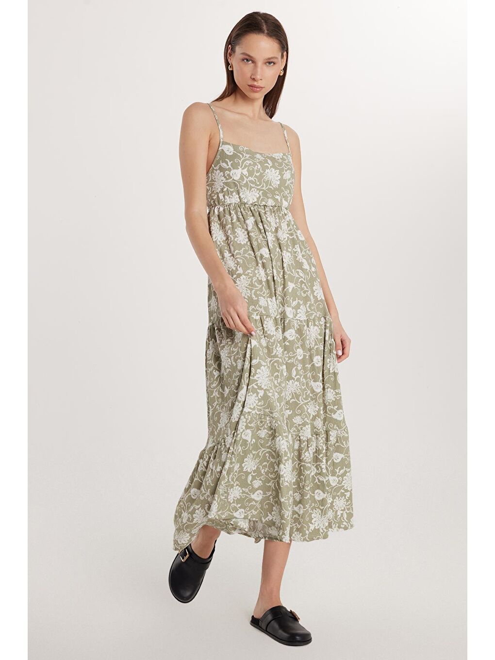 Karışık Kadın Regular Fit İnce Askılı Kare Yaka Bağlama Detaylı Baskılı Elbise-3