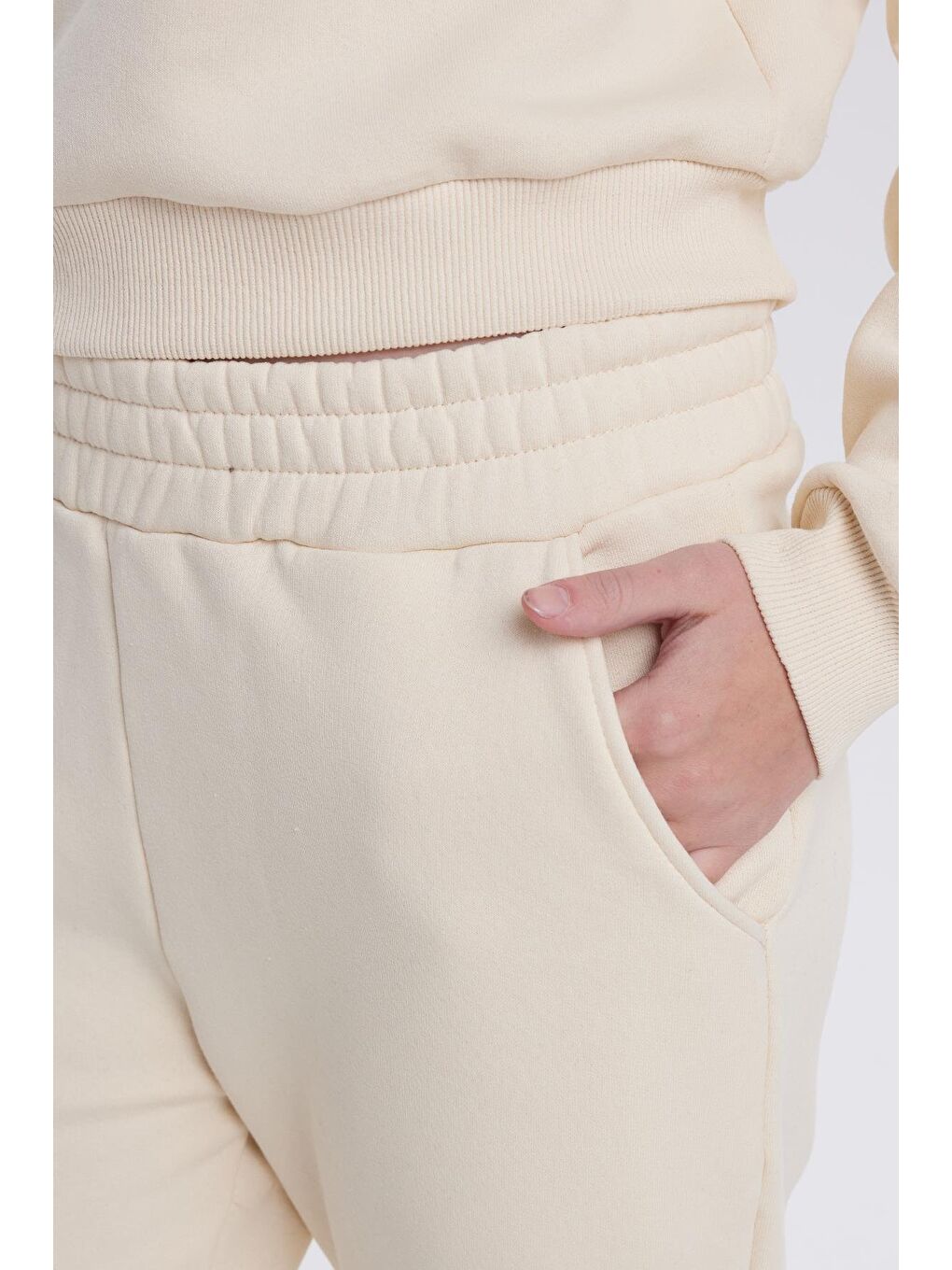 Bej Kadın Regular Fit Pamuklu 3 İplik Yumuşak Dokulu İçi Polarlı Bisiklet Yaka Taş Eşofman Takımı-2