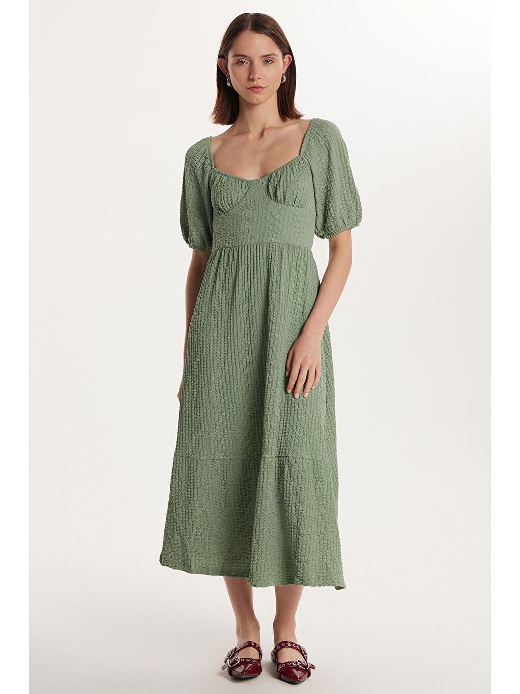 Yeşil Kadın Standart Fit Normal Kesim Sırt Bağlama Detaylı U Yaka Midi Mint Elbise